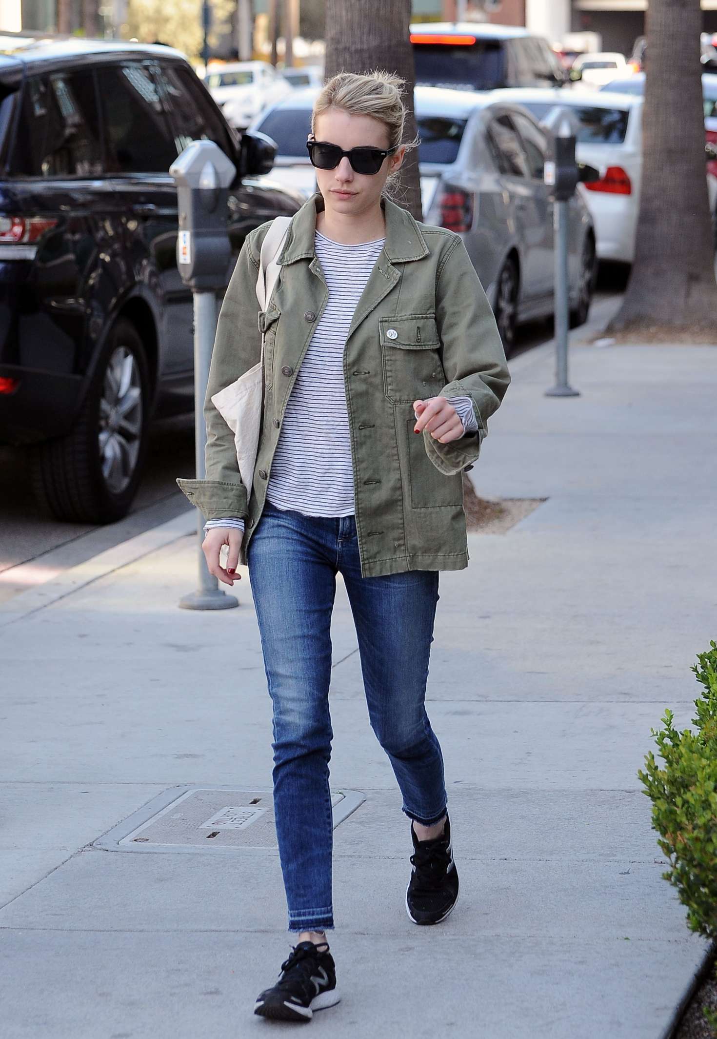 Emma Roberts in Jeans Running Errands in West Hollywood – GotCeleb1470 x 2129