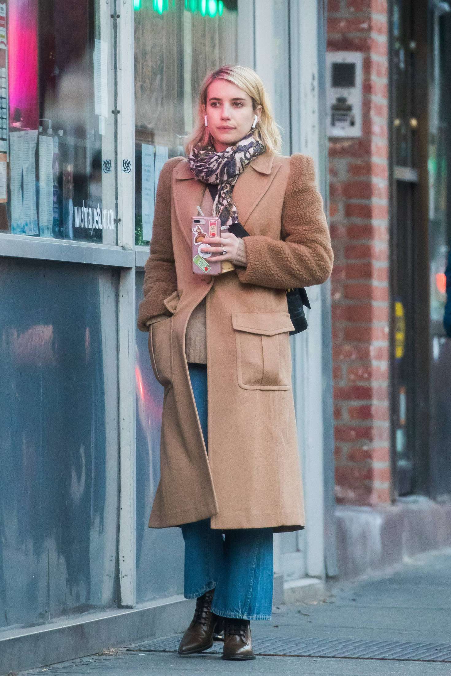 Emma Roberts â€“ On Valentineâ€™s Day in New York City