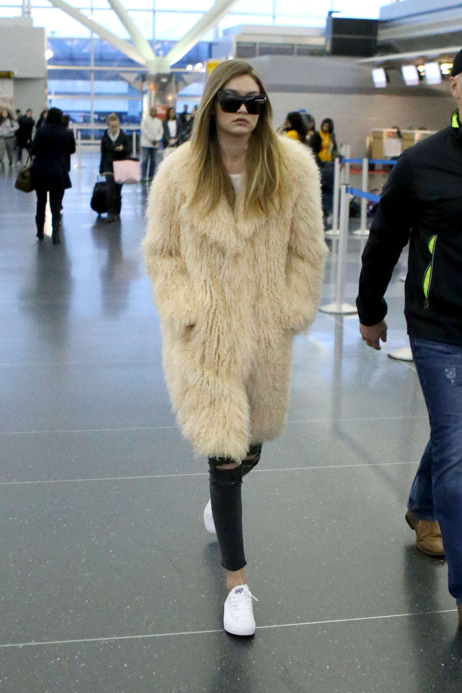 Gigi Hadid â€“ Arriving at JFK Airport in New York