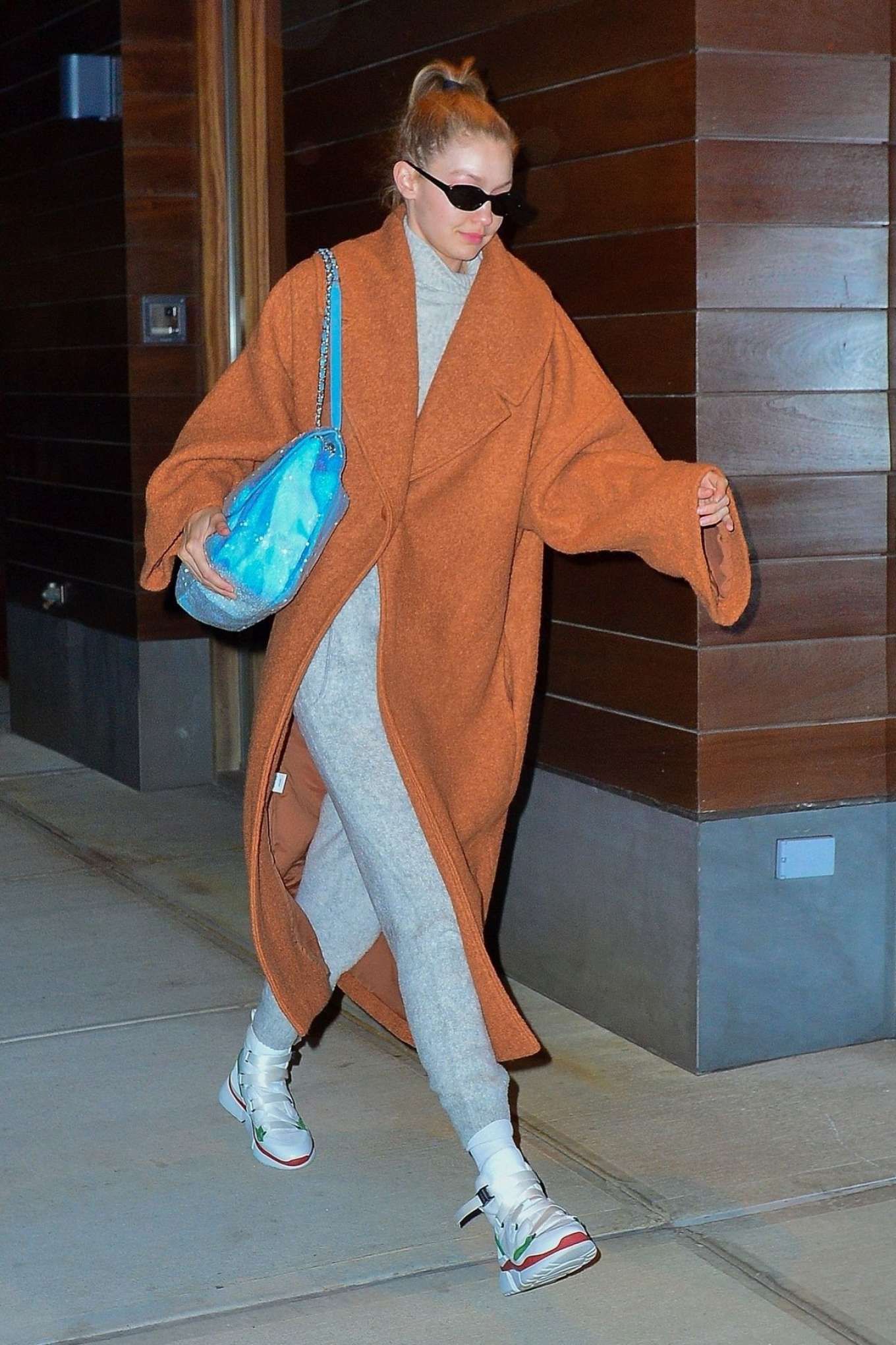 Gigi Hadid â€“ Leaves Her Apartment in New York