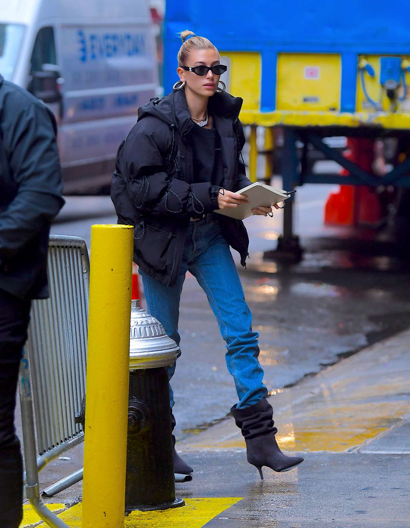 Hailey Baldwin â€“ In Jeans Spotted out and about in New York City