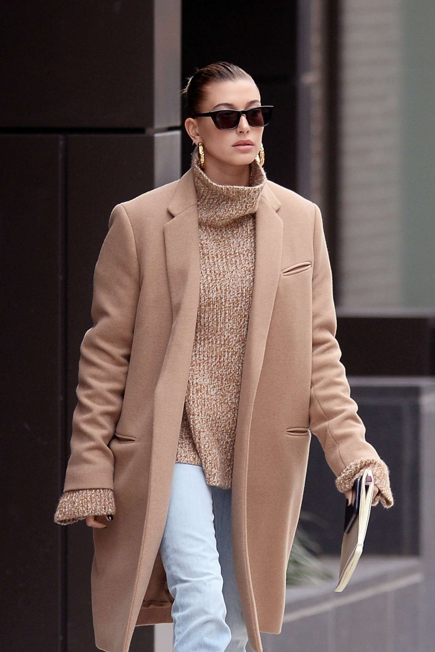 Hailey Baldwin â€“ Out and about in New York
