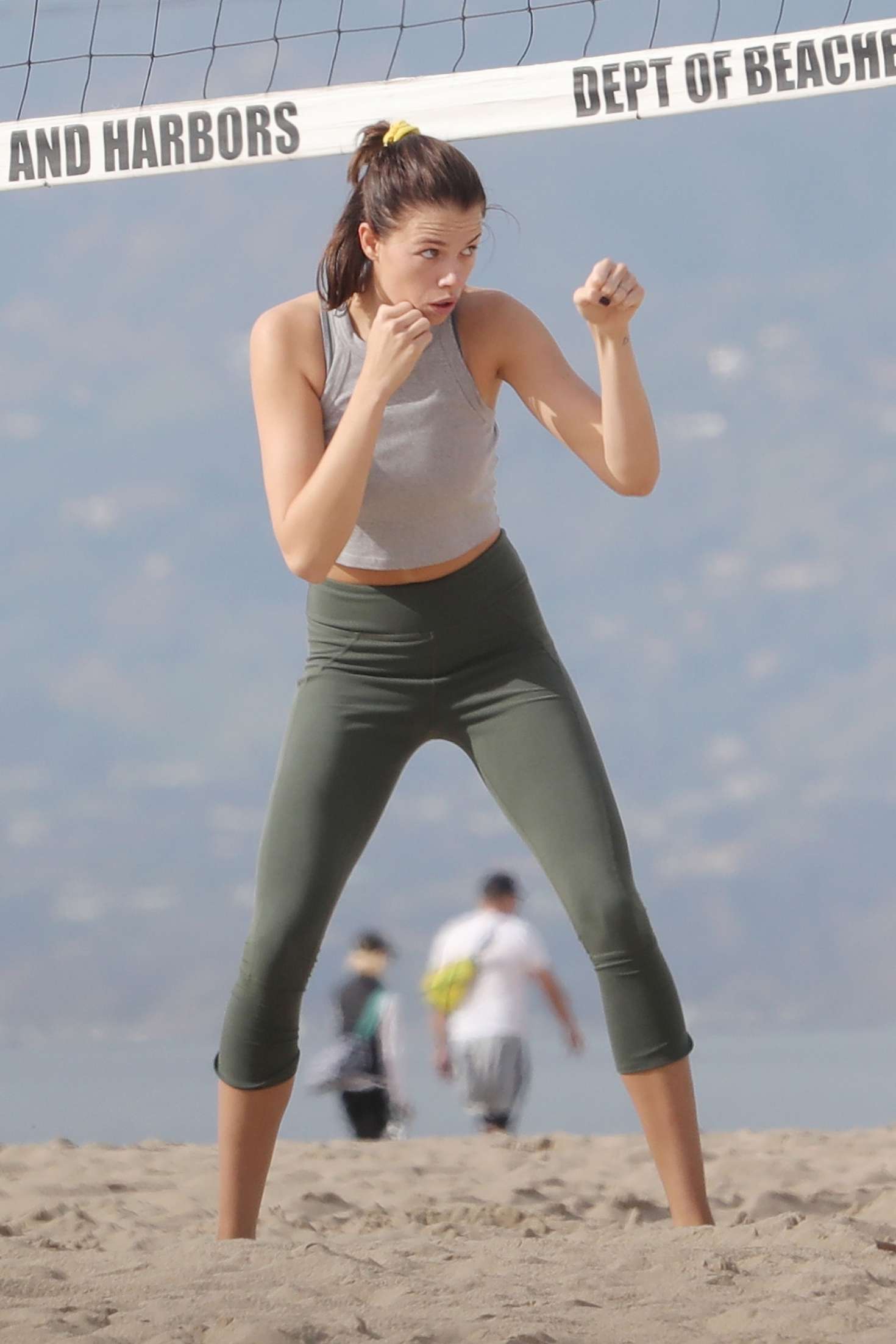 Hailey Clauson in Tights â€“ Workout on the beach in Los Angeles