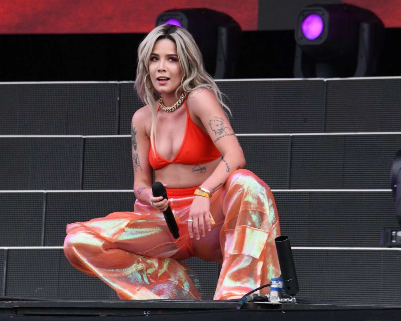 Halsey Performs â€“ Governors Ball Music Festival In Randalls Island
