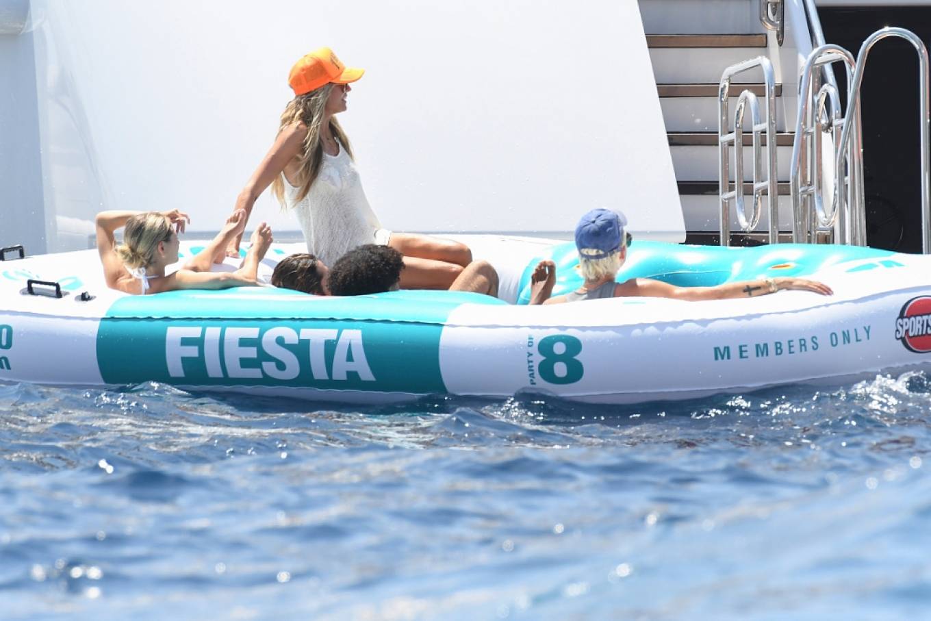 Heidi Klum With Leni Klum Soak On A Luxury Yacht In Capri Gotceleb