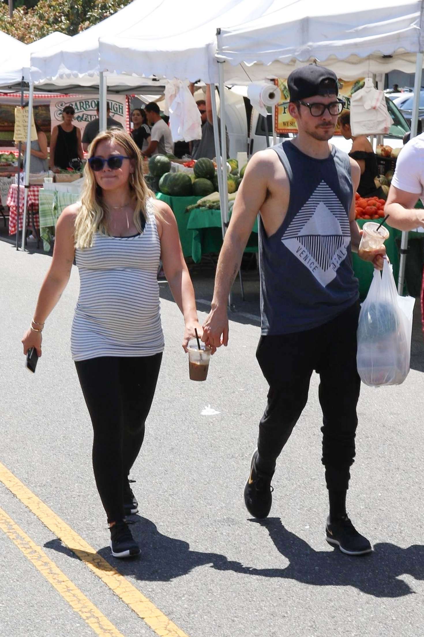 Hilary Duff â€“ Shopping at the Farmerâ€™s Market in Los Angeles