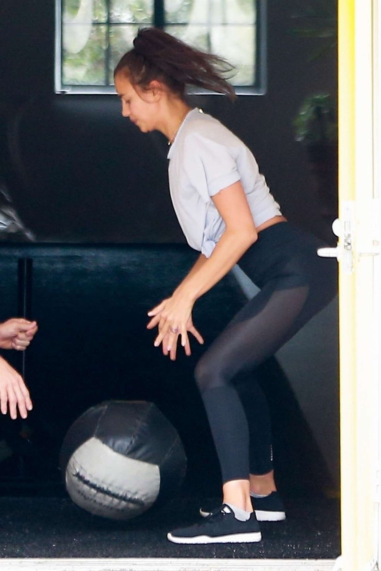 Irina Shayk â€“ Working out with her personal trainer at a gym in LA