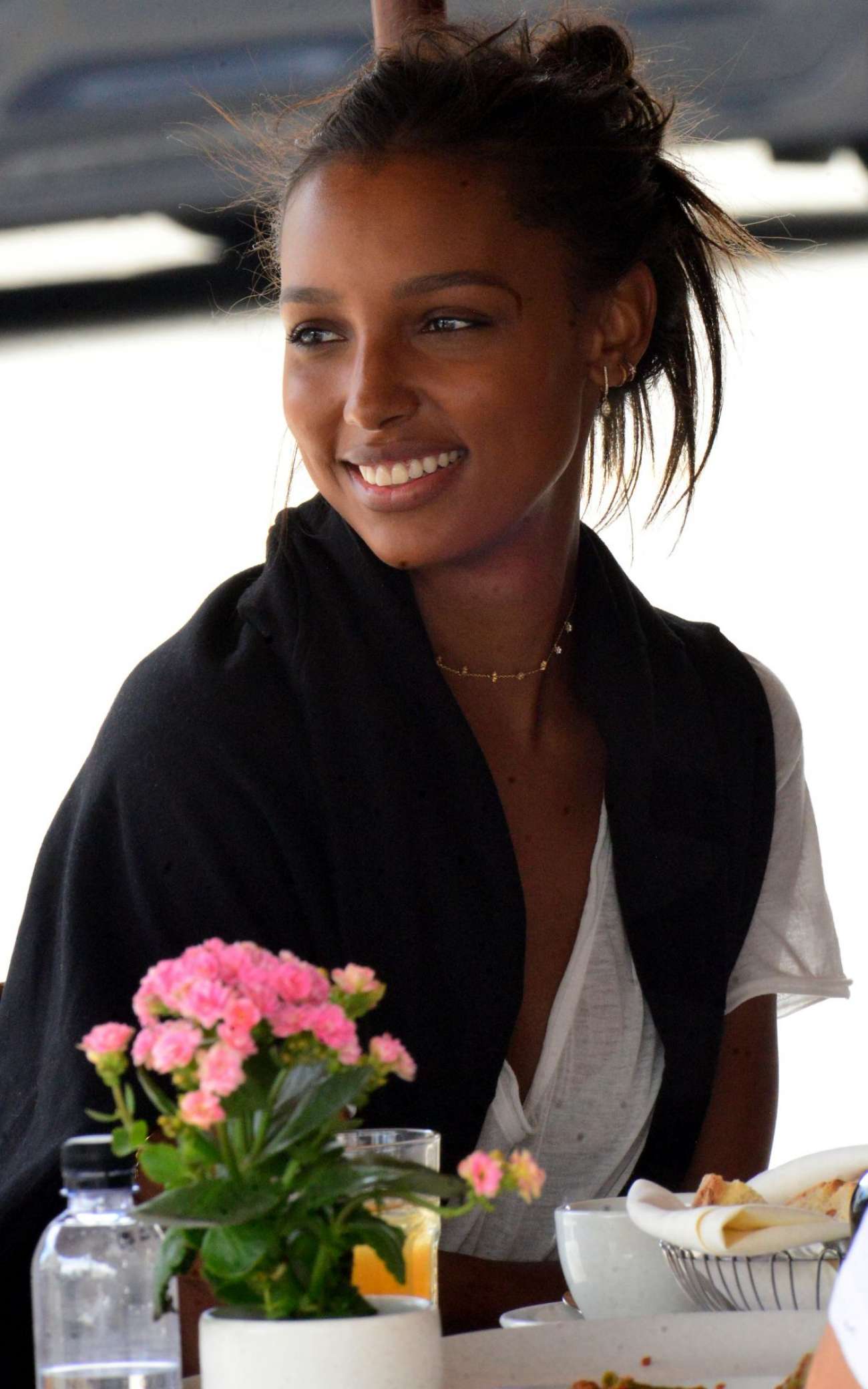 Jasmine Tookes â€“ At Il Pastaio In Beverly Hills