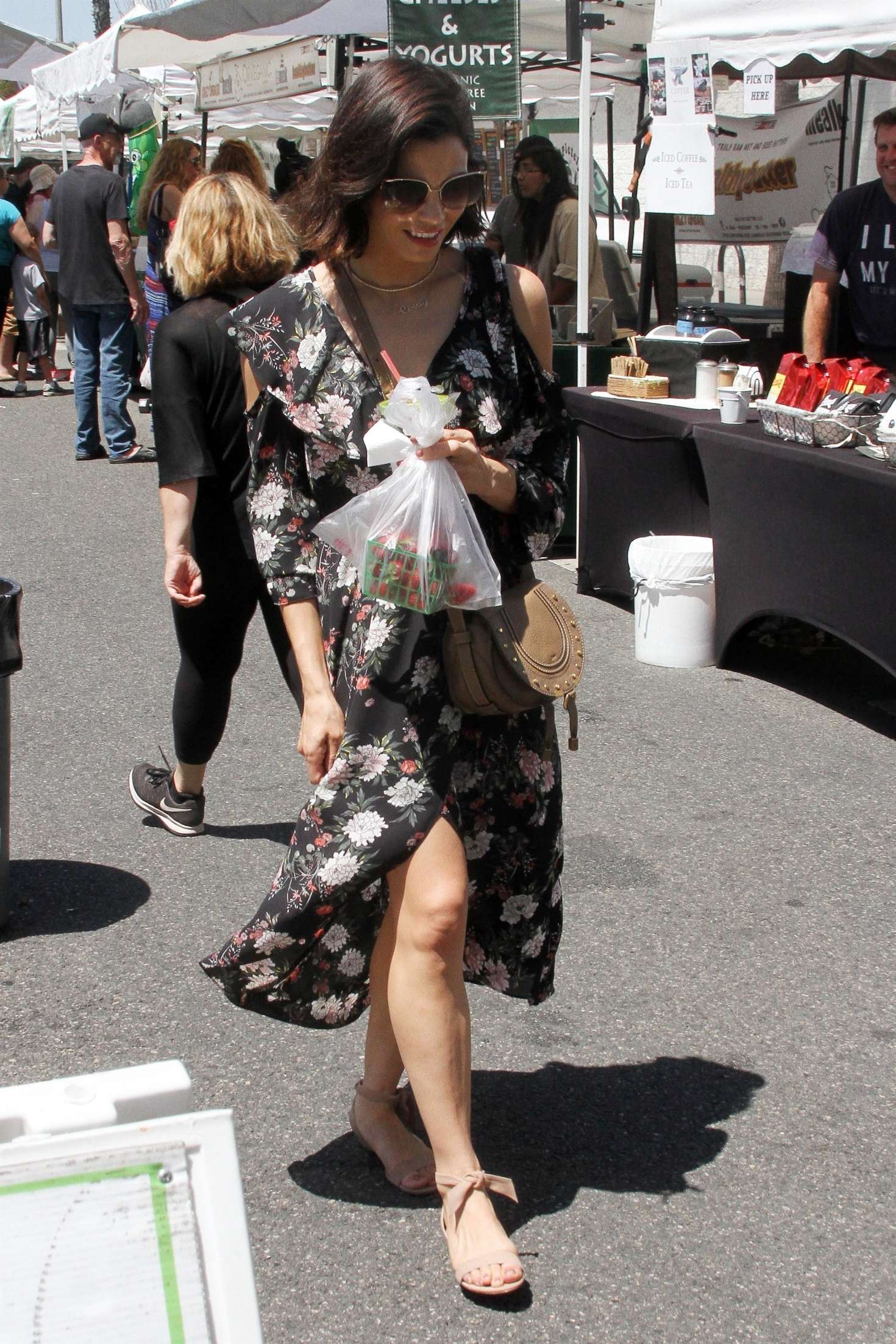 Jenna Dewan in Long Dress Farmerâ€™s Market in Los Angeles