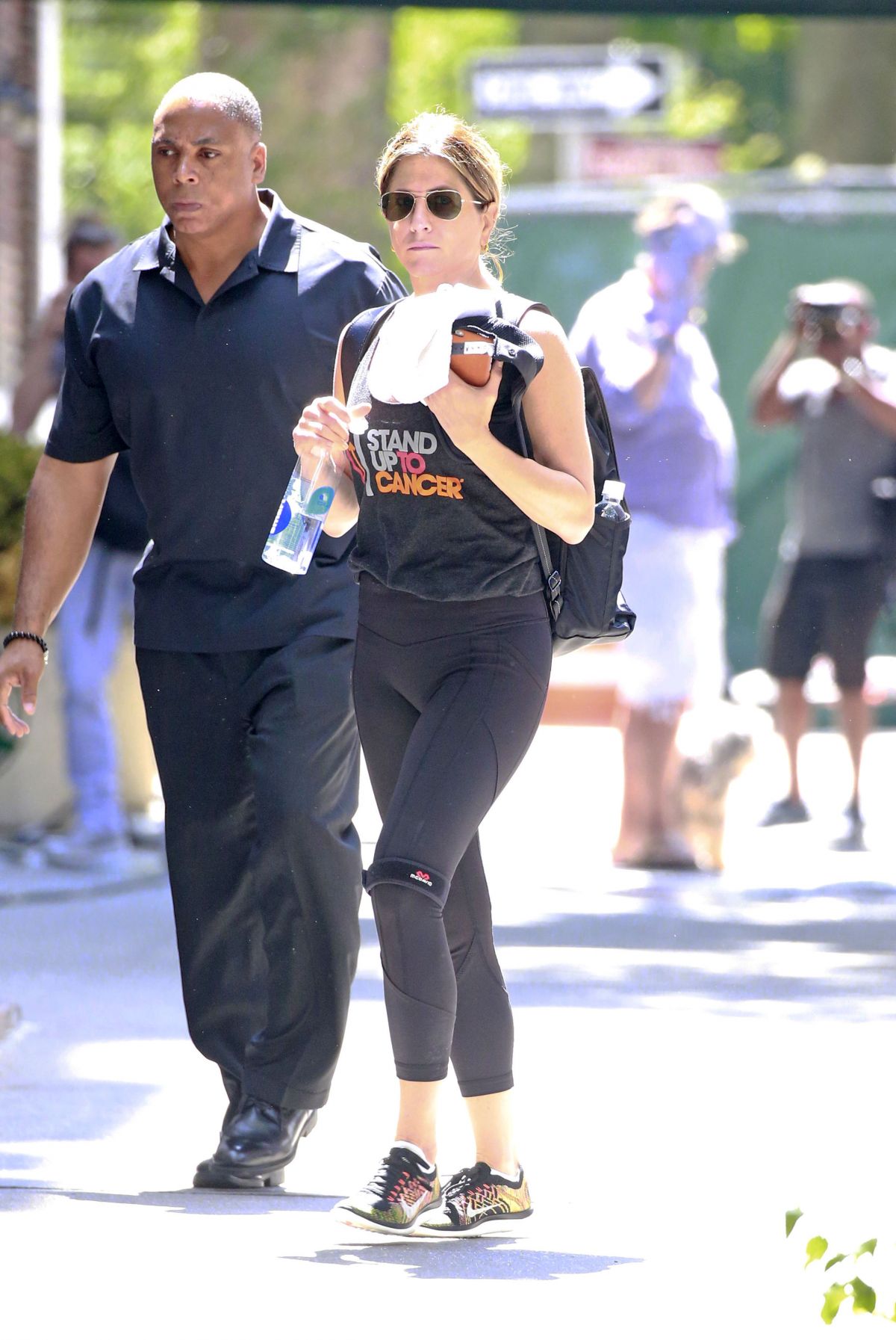 Jennifer Aniston in Spandex Heading to a gym in NY
