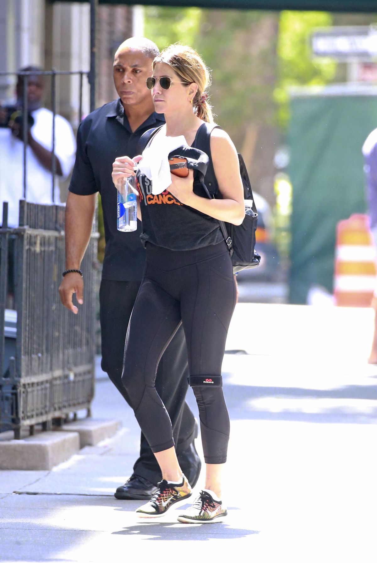 Jennifer Aniston in Spandex Heading to a gym in NY