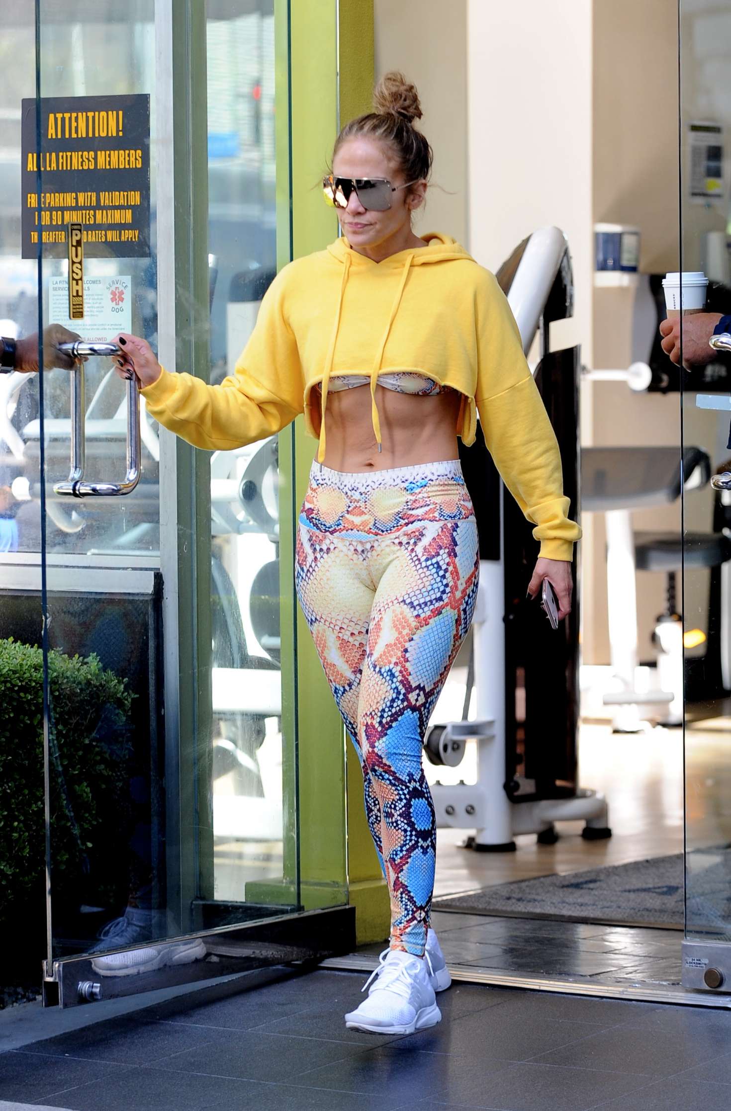 Jennifer Lopez â€“ Heads for her morning workout in Westwood