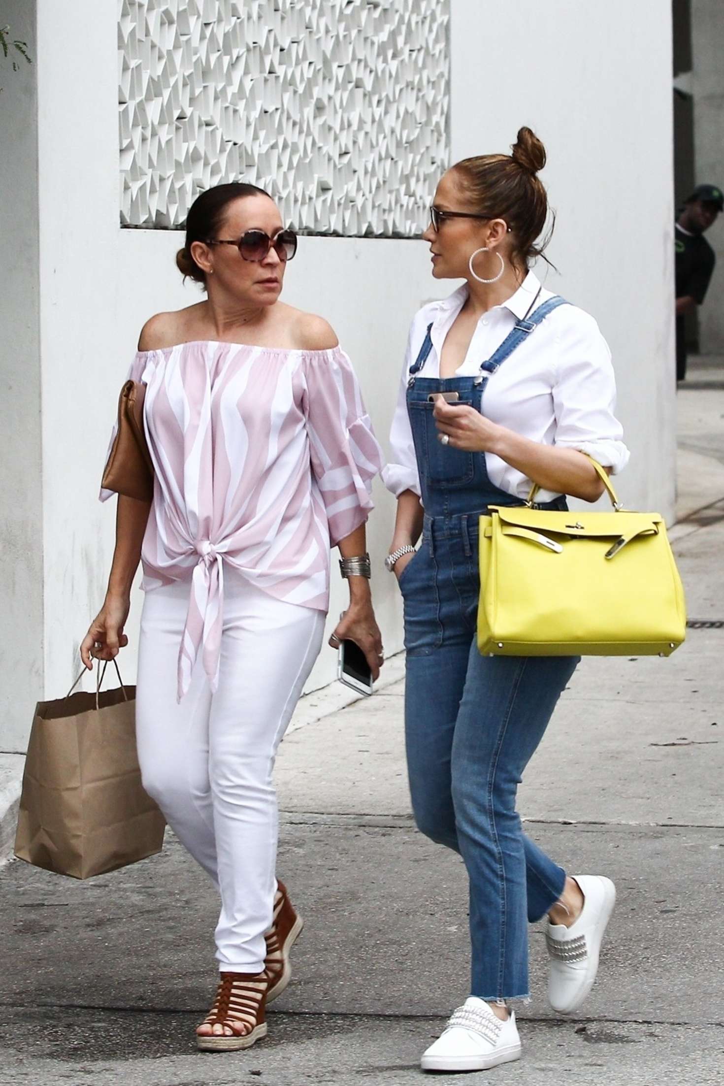 Jennifer Lopez â€“ Out for lunch and shopping in South Beach