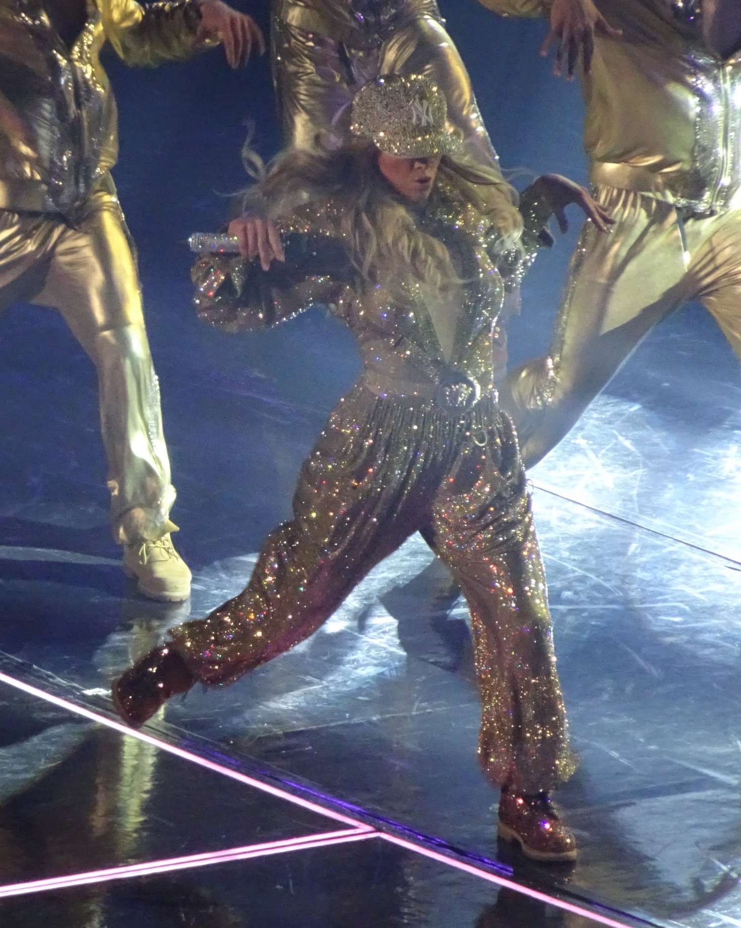 Jennifer Lopez â€“ Performs at her concert in Las Vegas