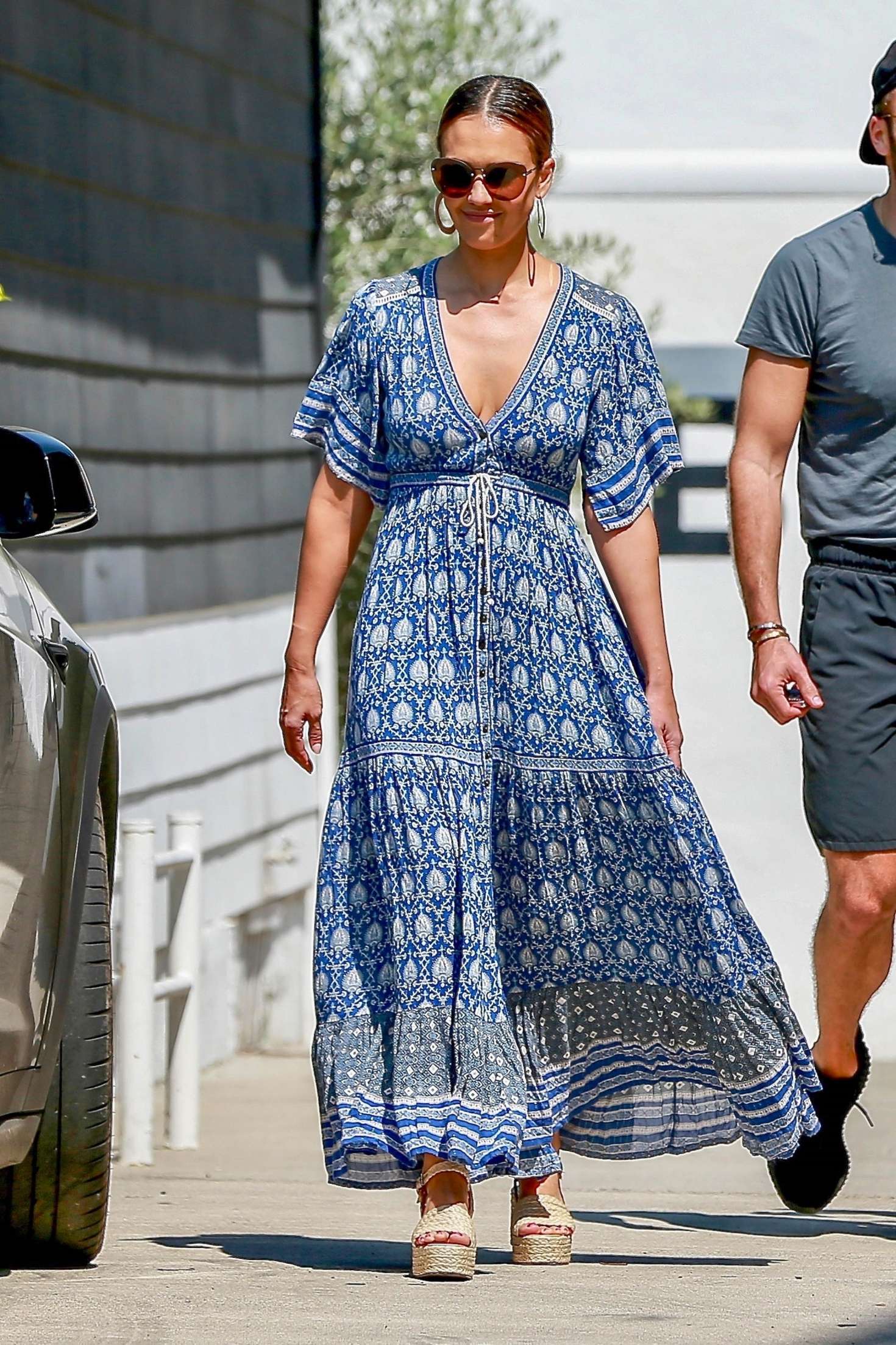 Jessica Alba in Summer Blue Dress â€“ Shopping in LA