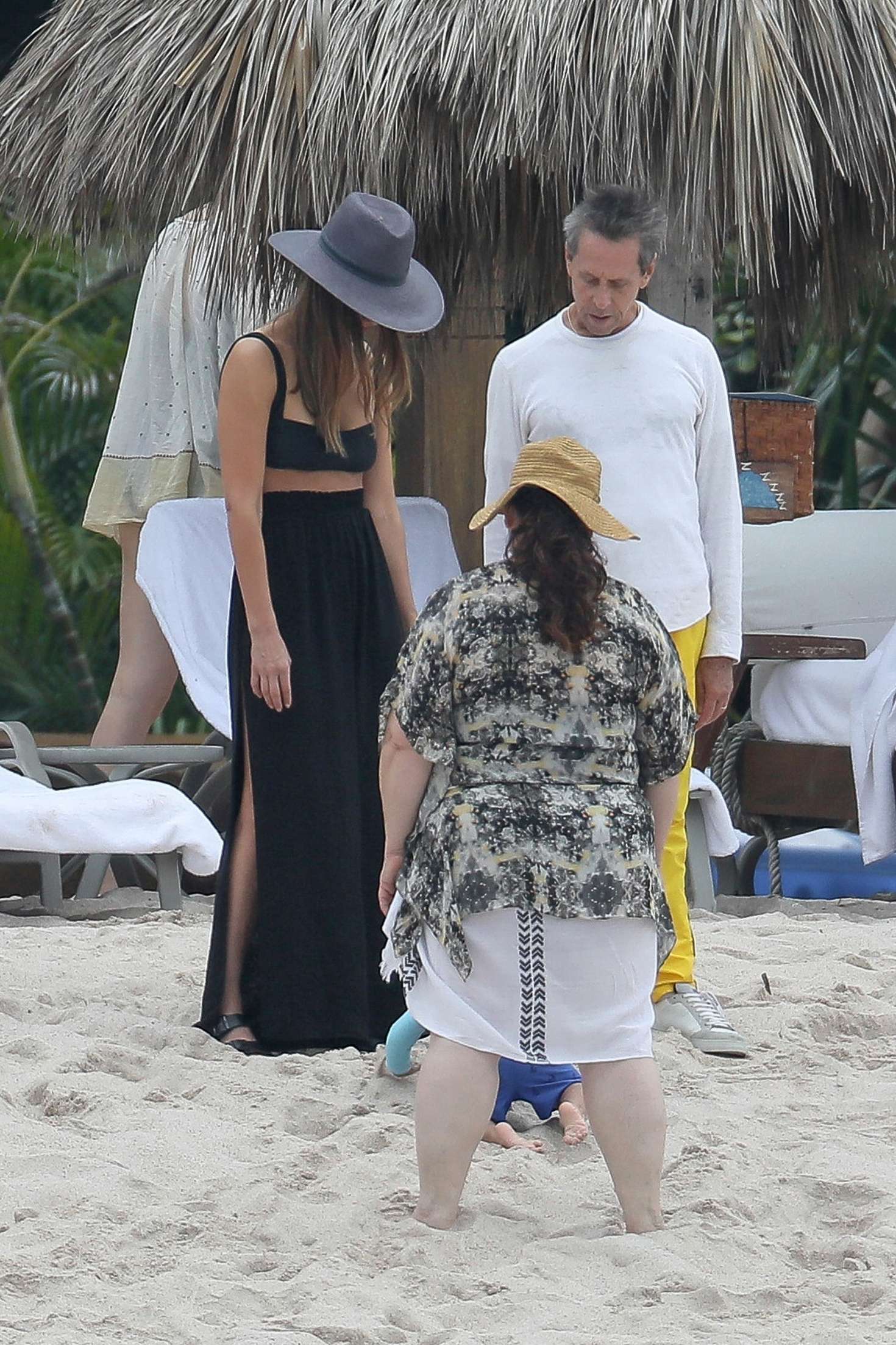 Jessica Alba â€“ On Vacationing in Mexico