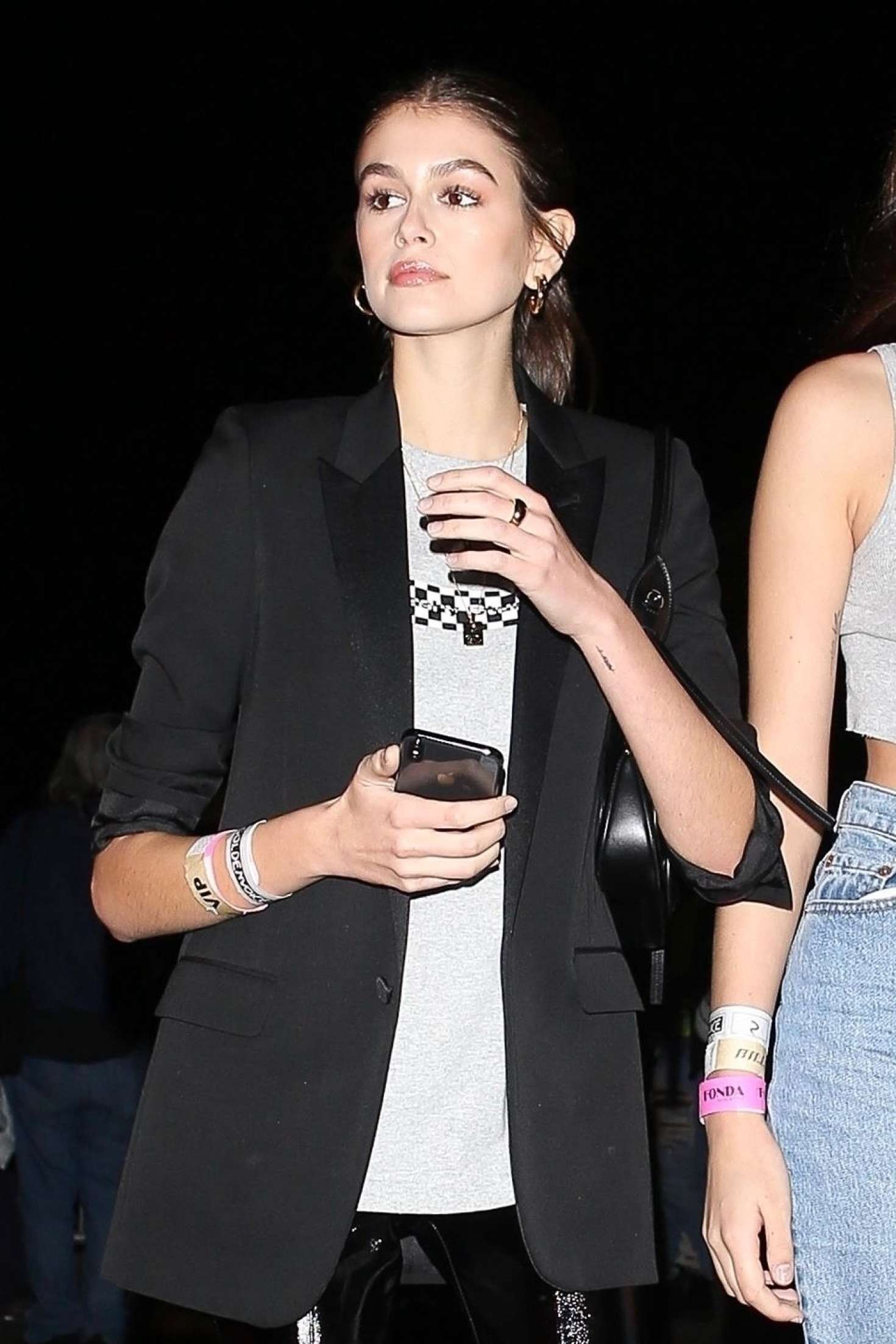 Kaia Gerber â€“ Night out with friends in Los Feliz