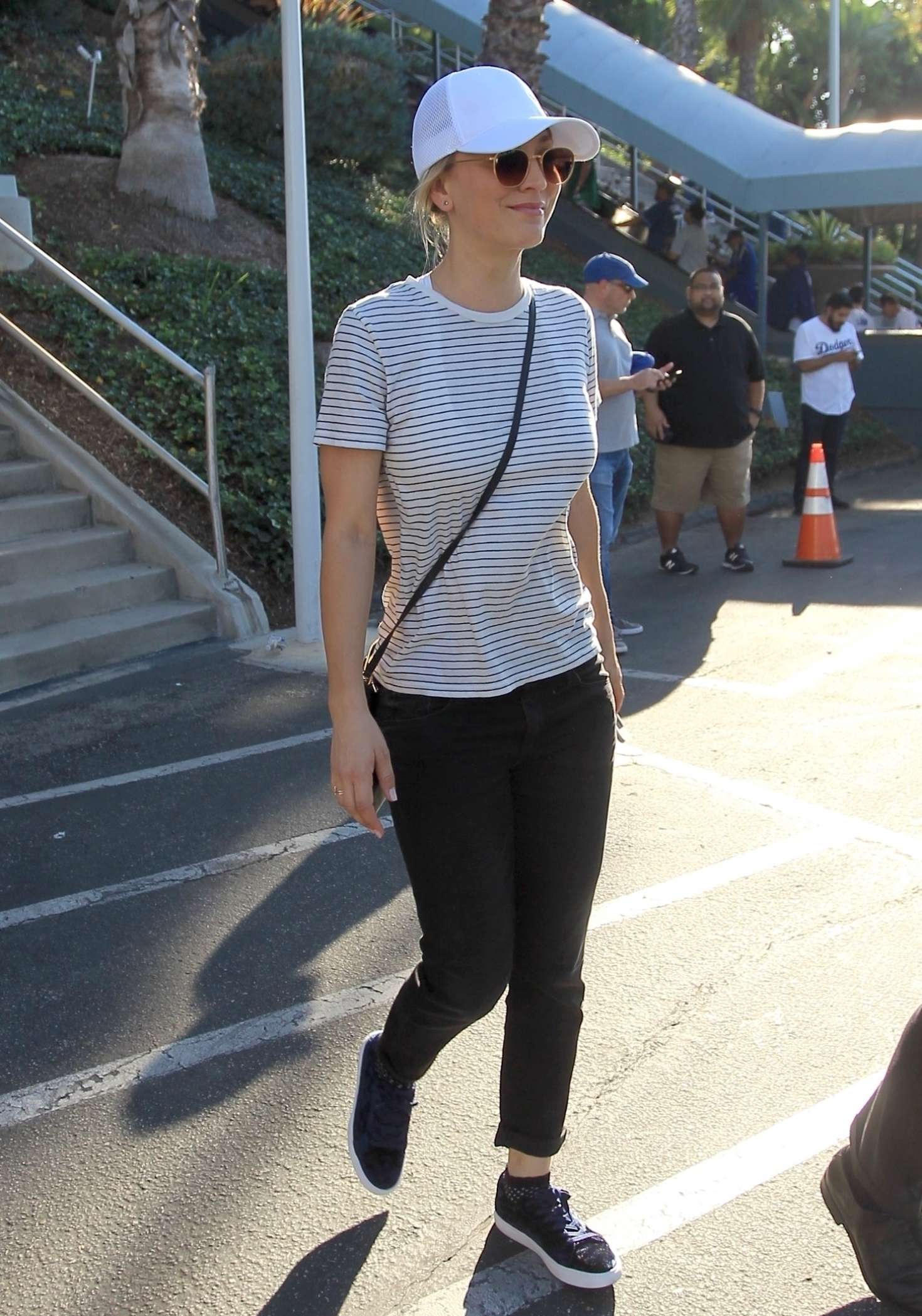 Kaley Cuoco â€“ Arrives at Dodger Stadium for the World Series in LA