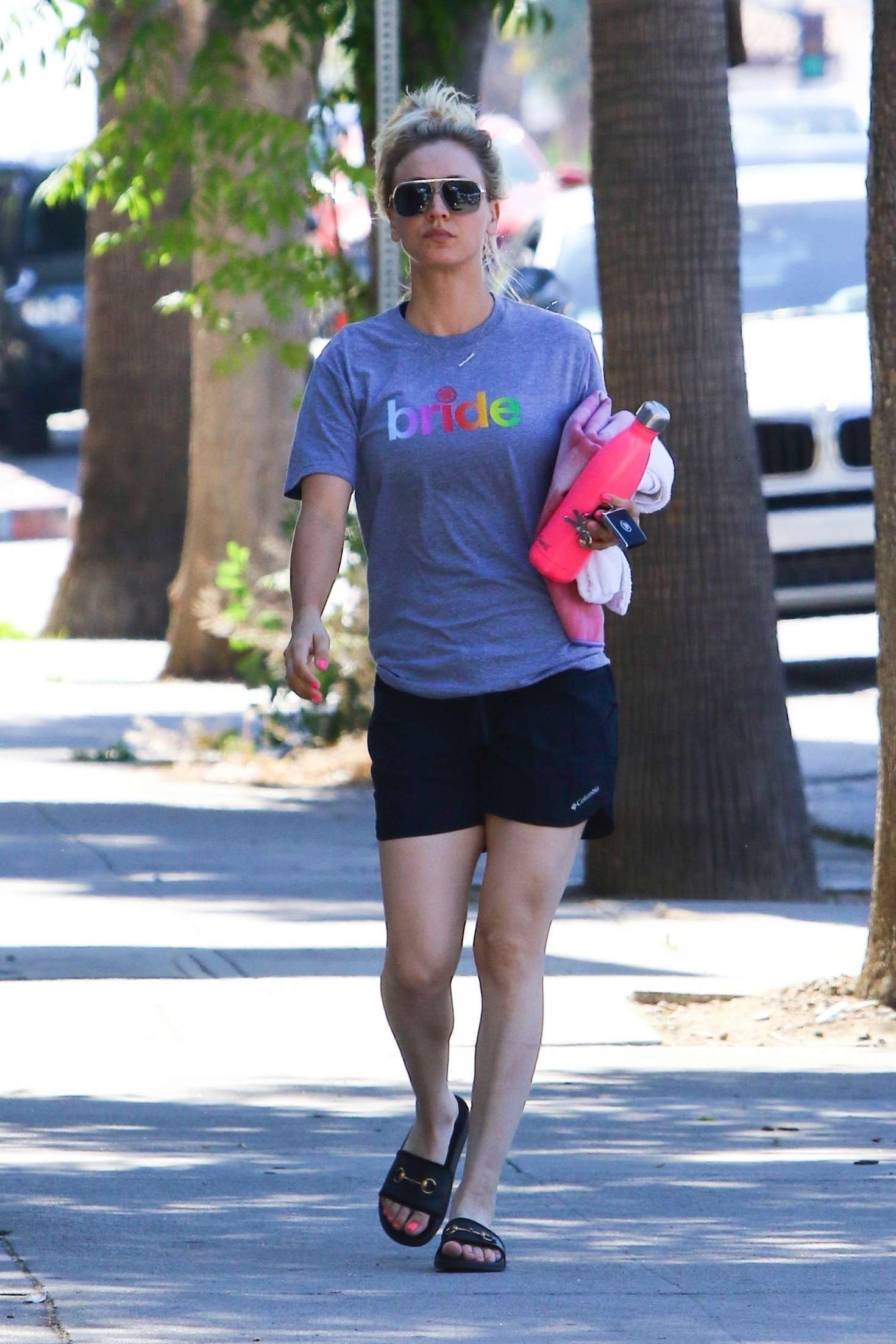 Kaley Cuoco â€“ Going to the gym in LA