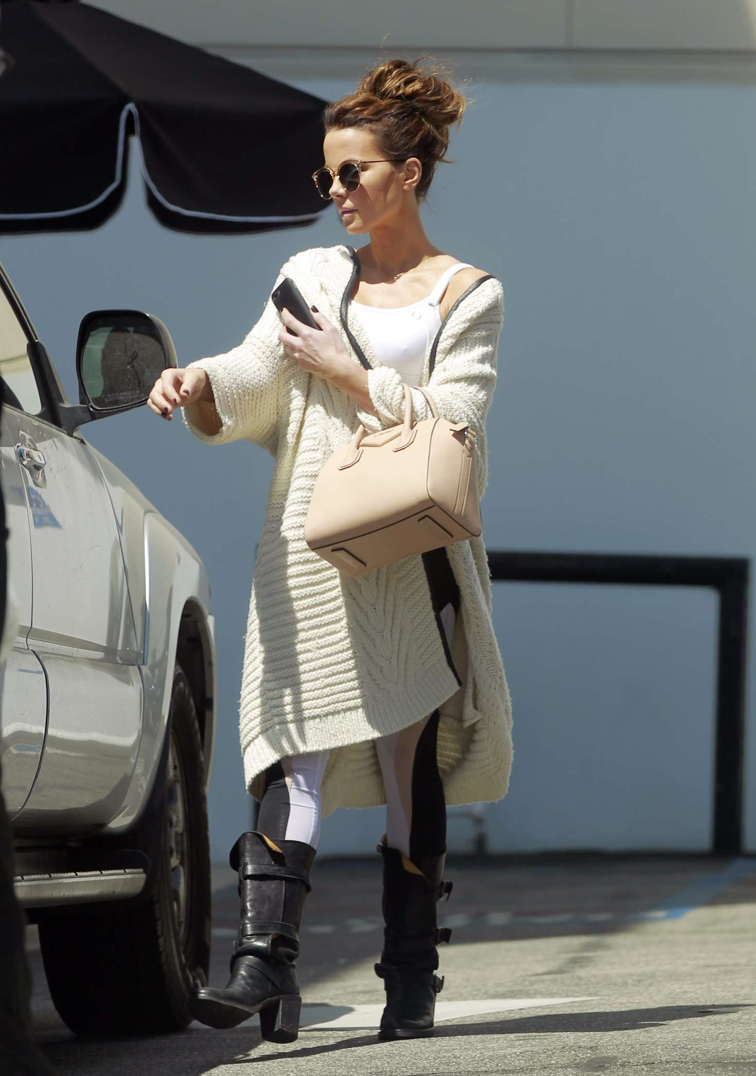 Kate Beckinsale â€“ Leaving the gym in Beverly Hills