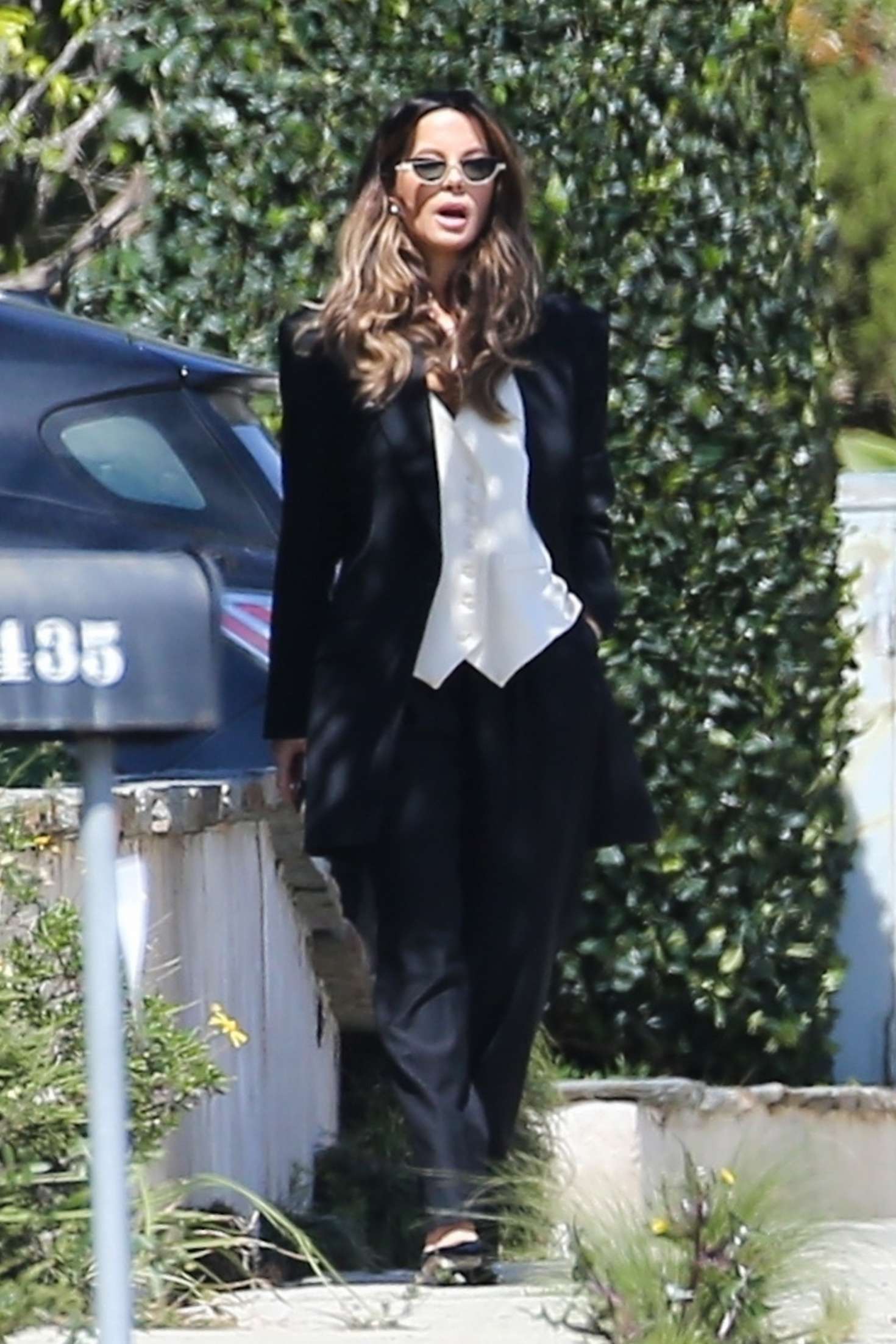Kate Beckinsale â€“ Out in Los Angeles