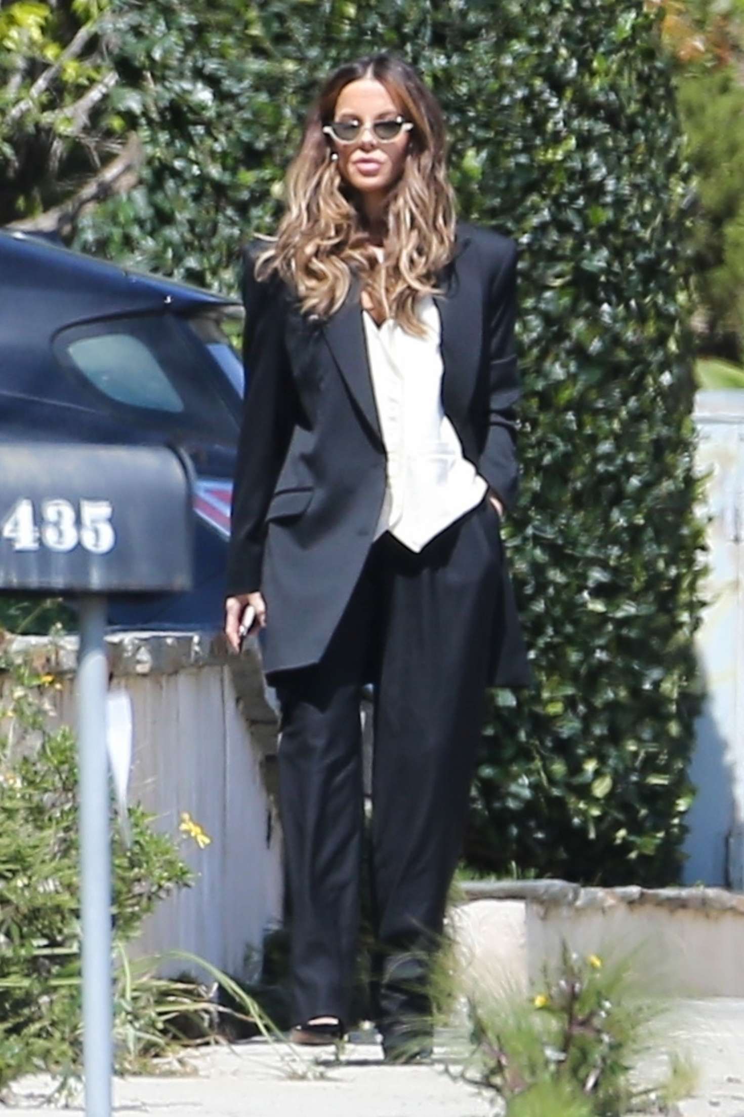 Kate Beckinsale â€“ Out in Los Angeles