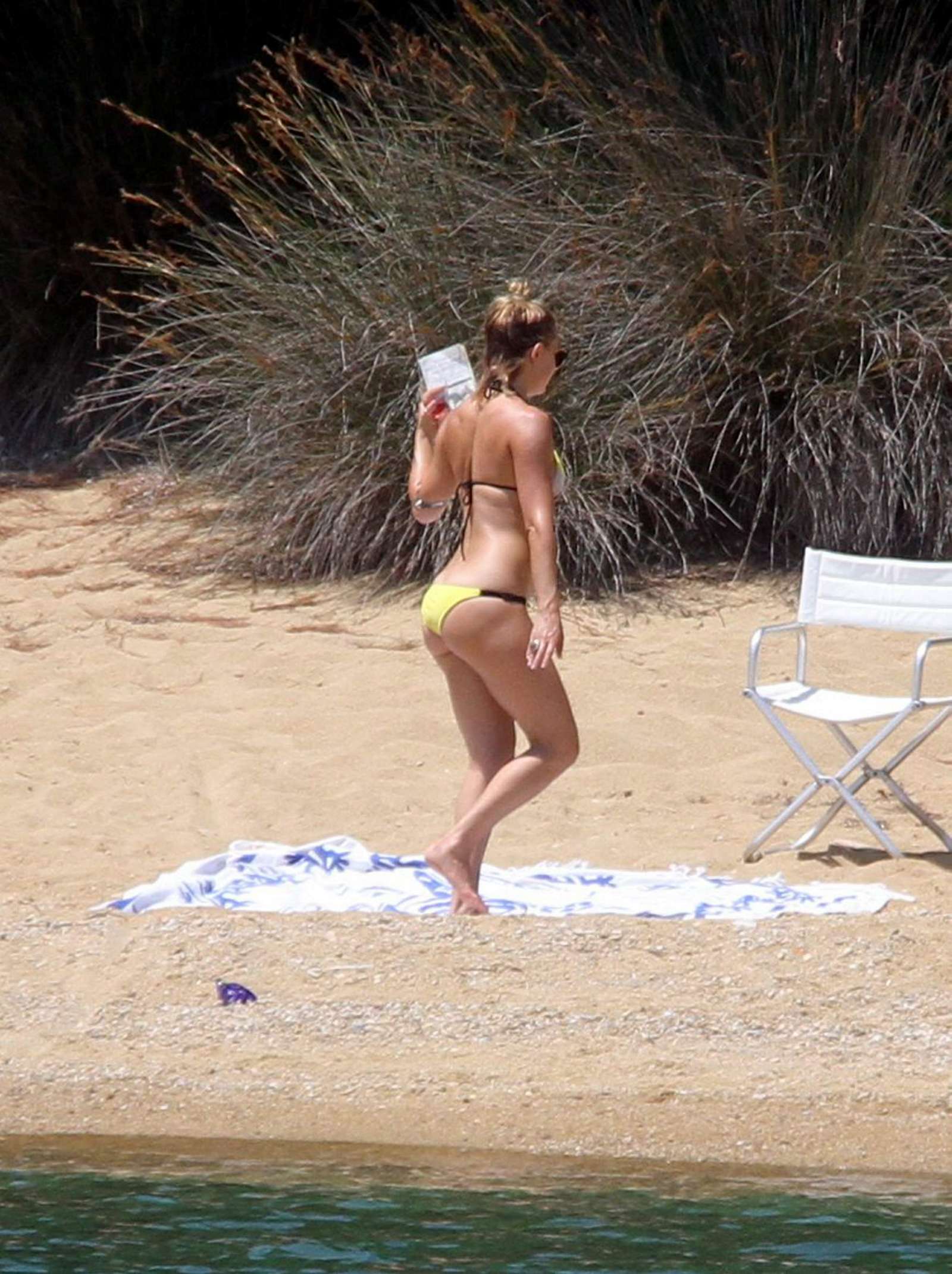 Kate Hudson in Bikini at the beach in Skiathos Island