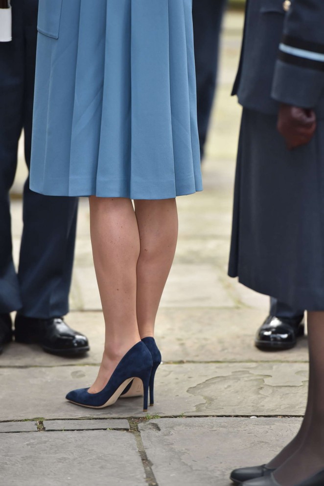 Kate-Middleton-at-75th-Anniversary-of-the-RAF-Air-Cadets--10-662x995.jpg
