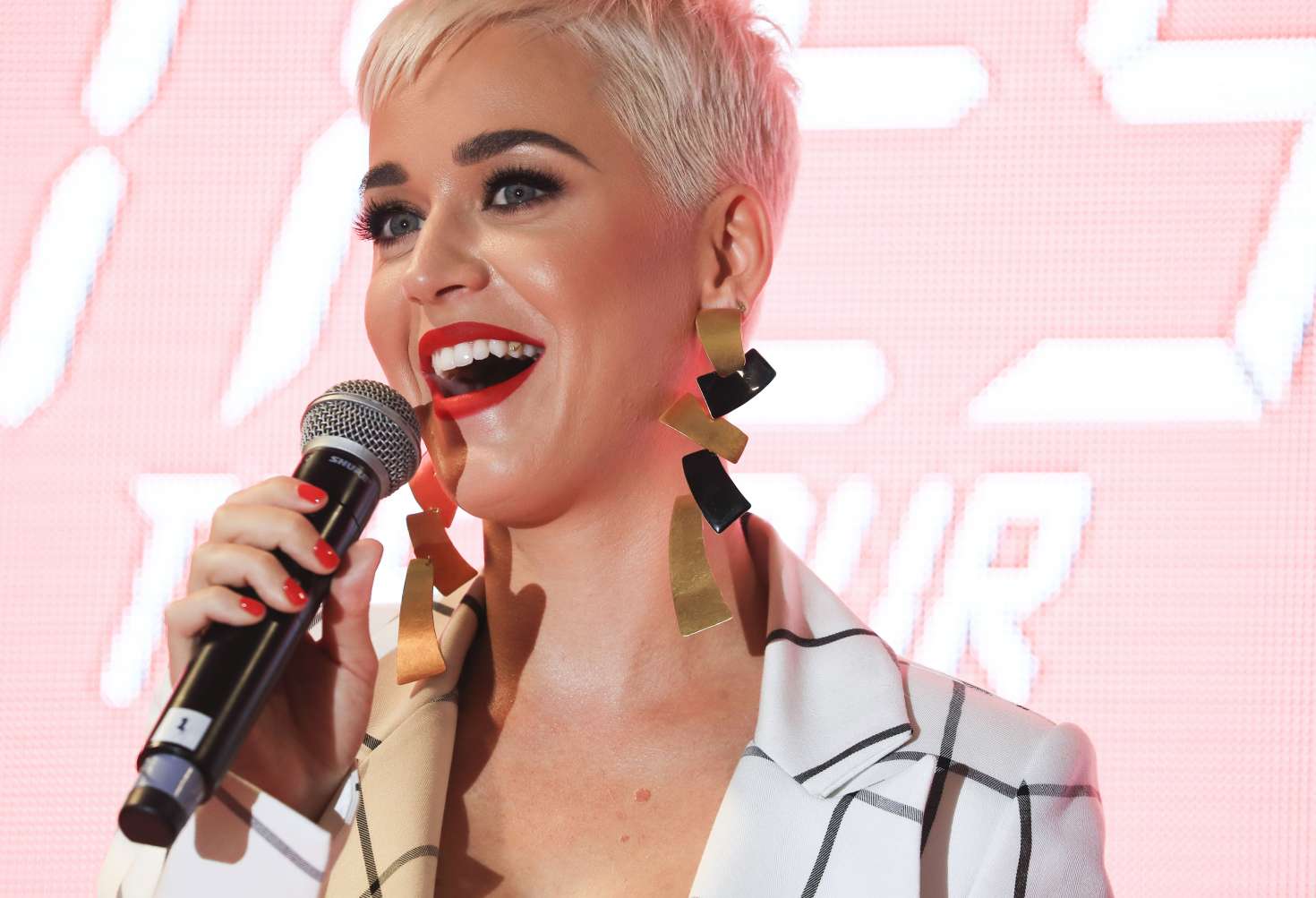Katy Perry at a Westfield appearance in Perth