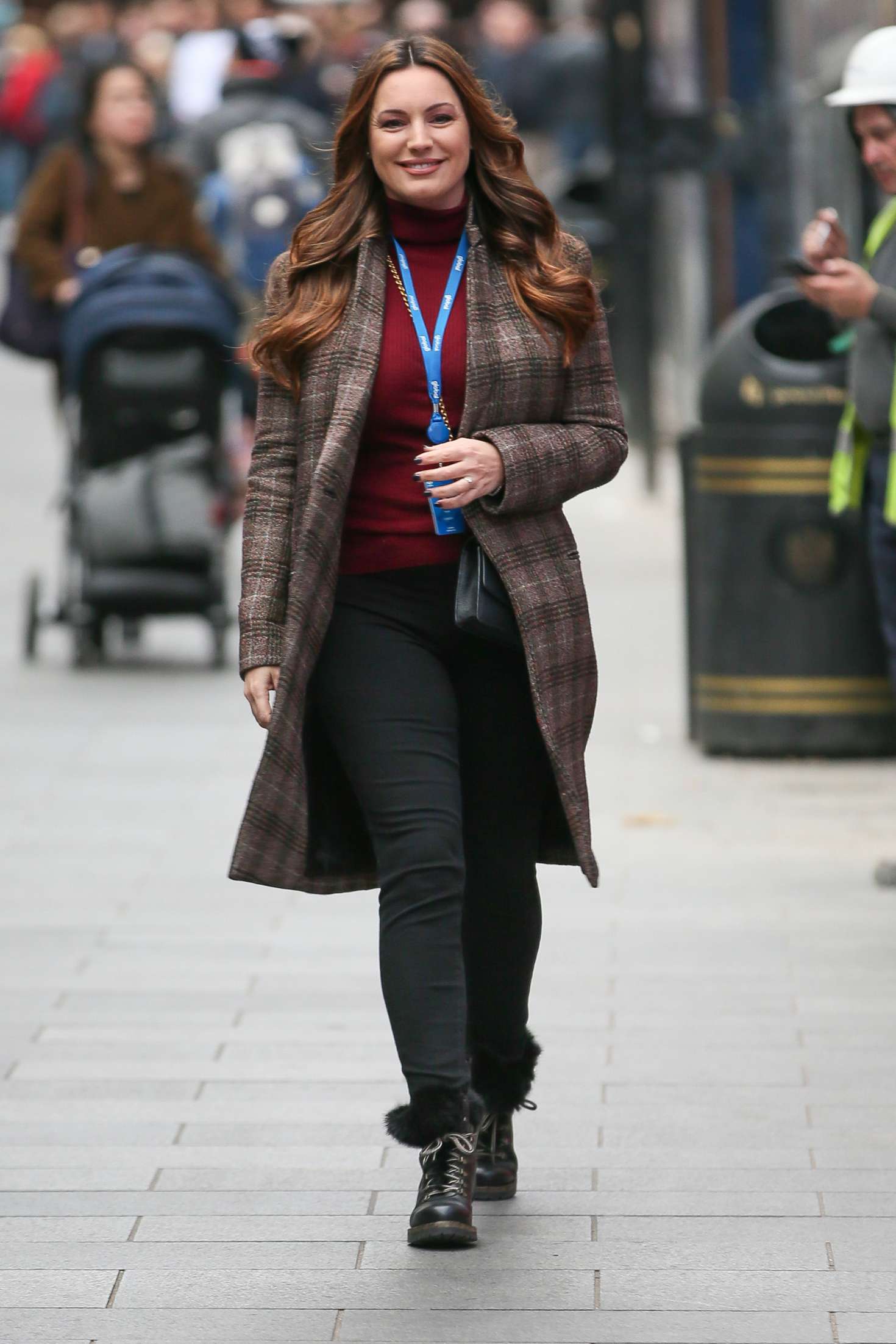 Kelly Brook â€“ Arriving at The Global Radio in London