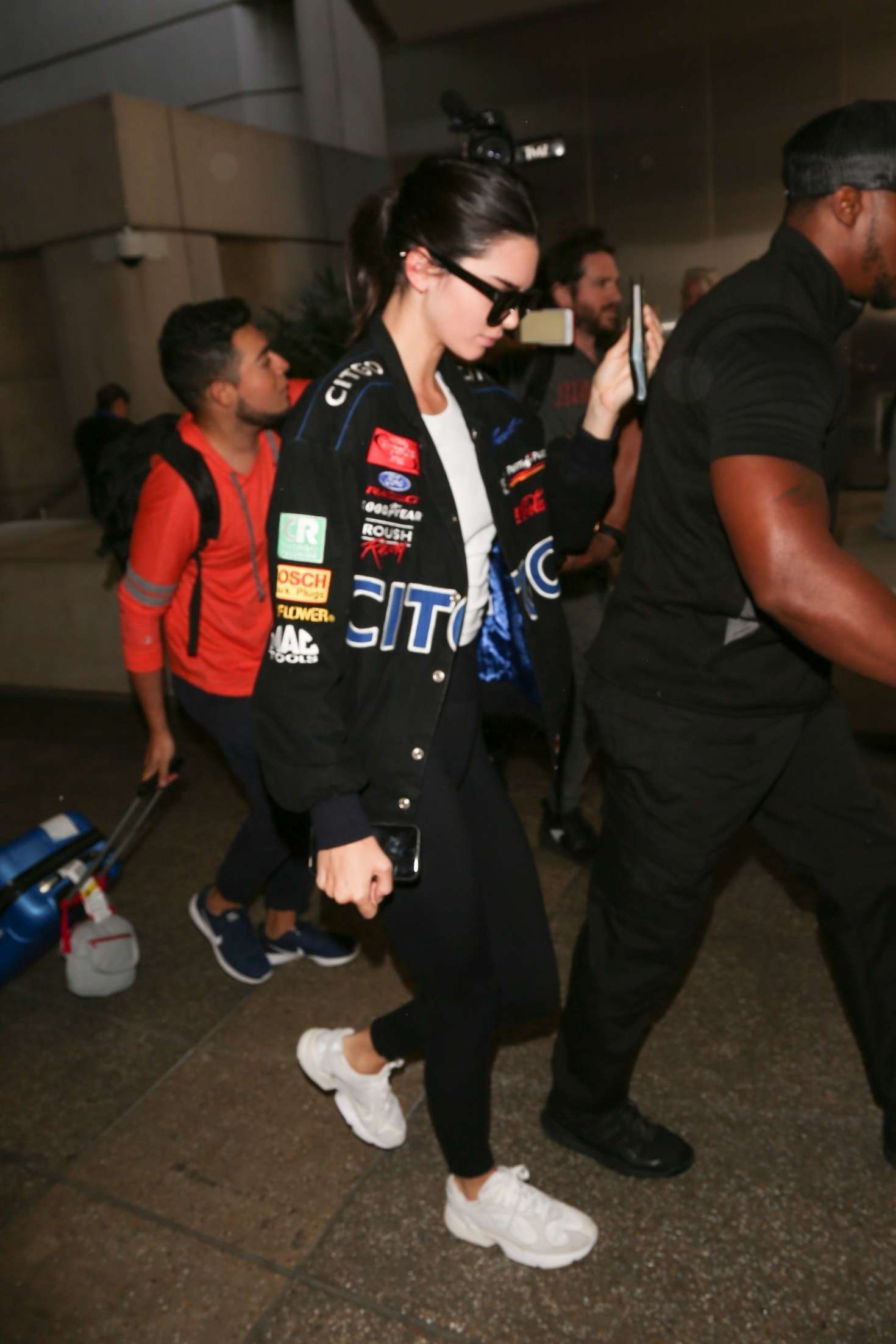 Kendall Jenner â€“ Arrives at LAX airport in Los Angeles