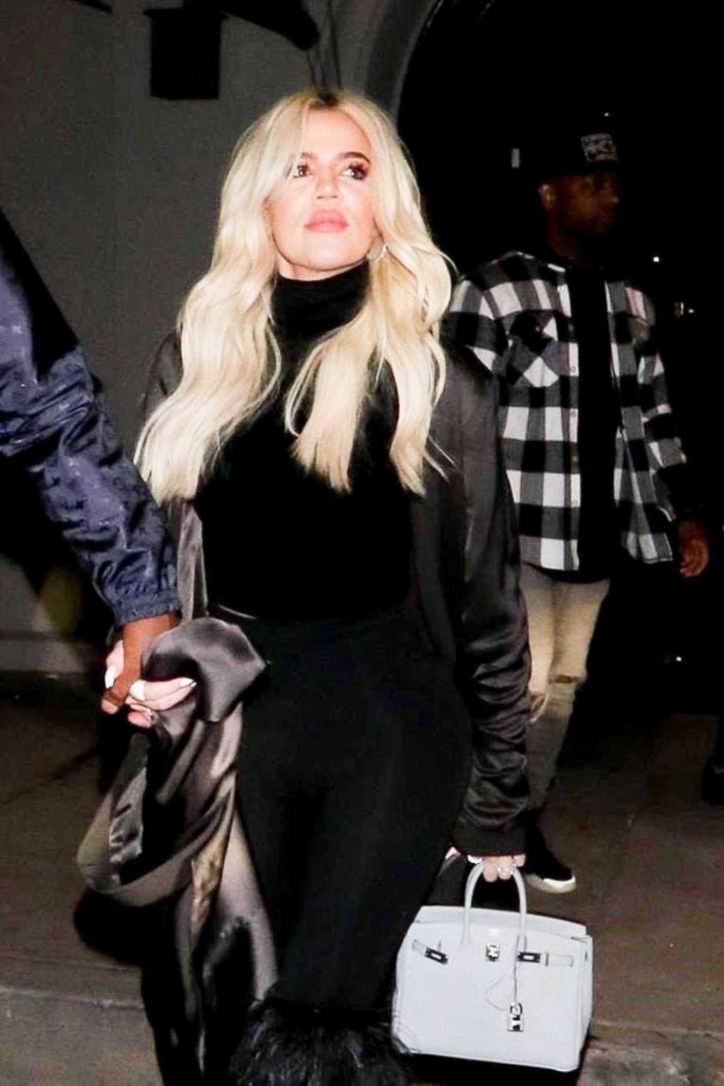 Khloe Kardashian â€“ Out in Calabasas