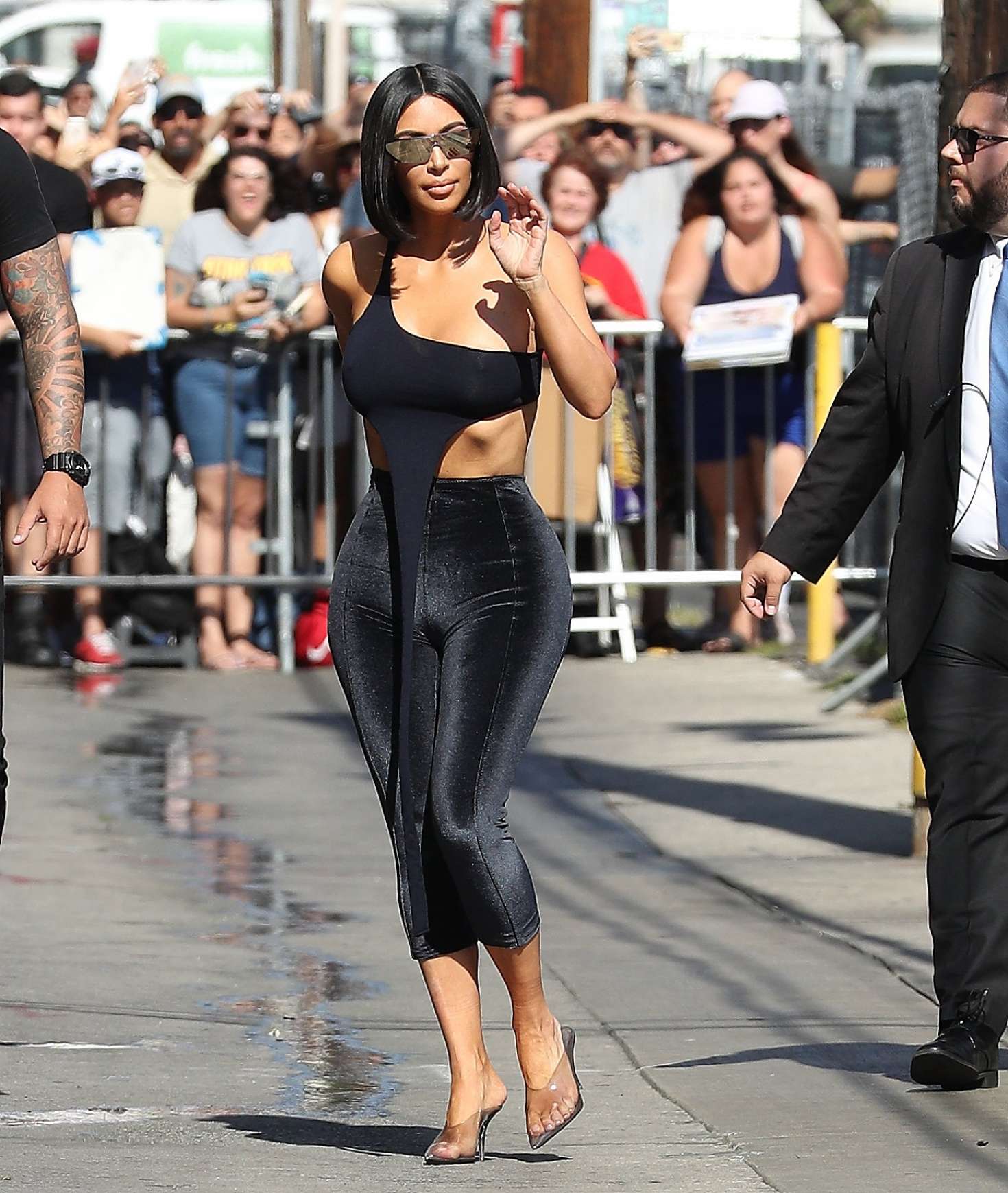Kim Kardashian â€“ Arrives at Jimmy Kimmel Live in Hollywood