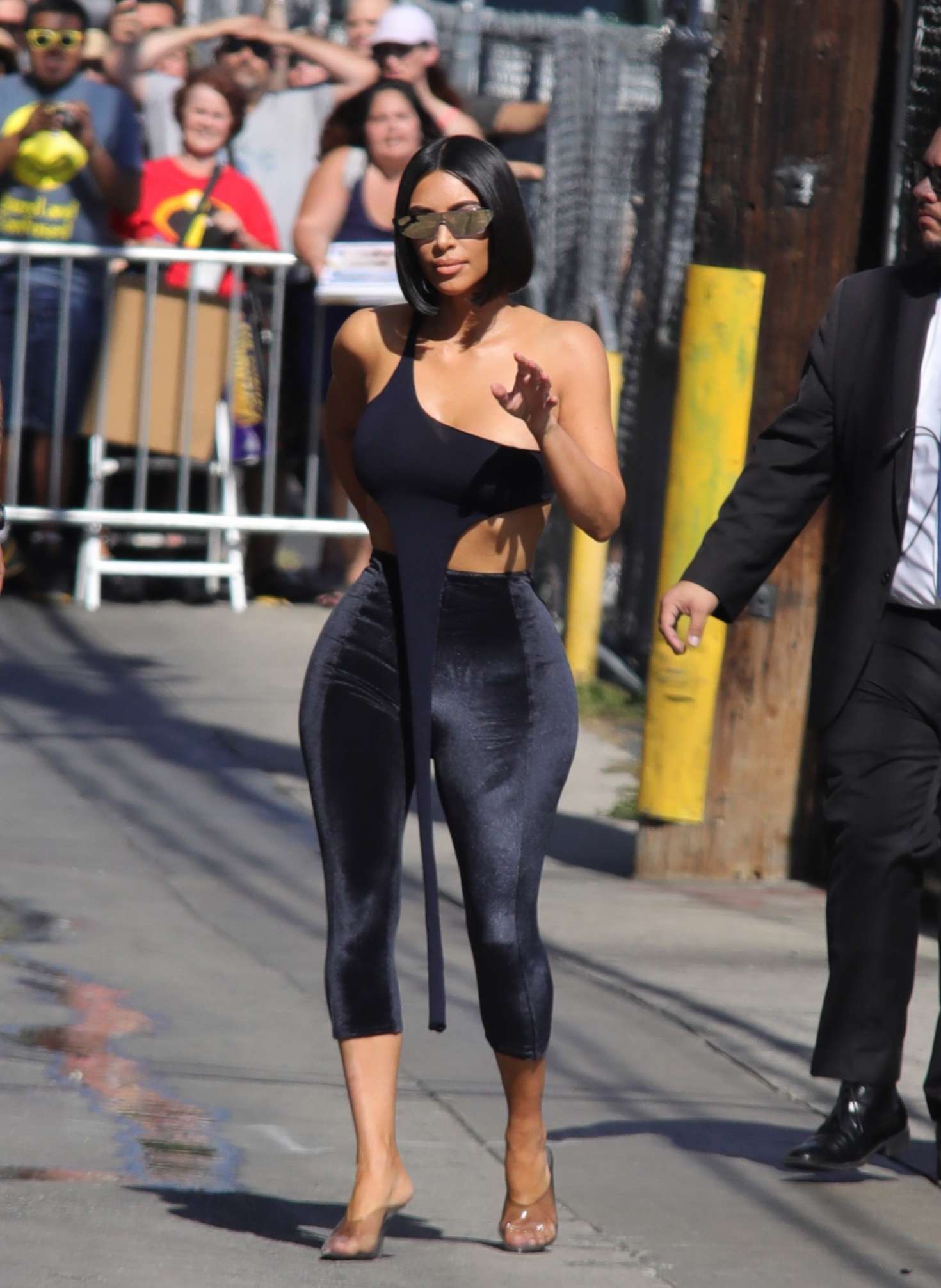 Kim Kardashian â€“ Arrives at Jimmy Kimmel Live in Hollywood