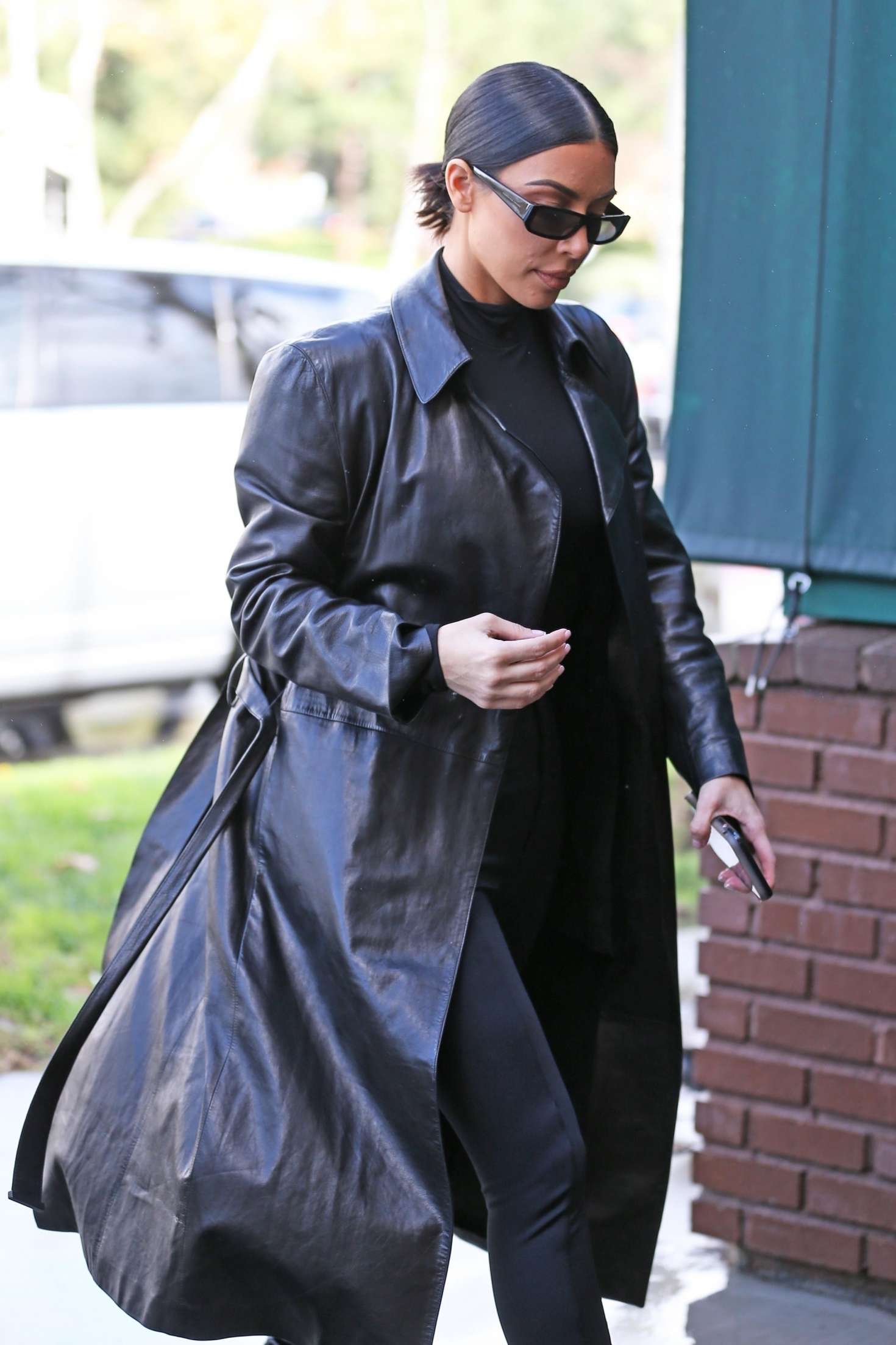 Kim Kardashian â€“ Grabbing lunch in Los Angeles