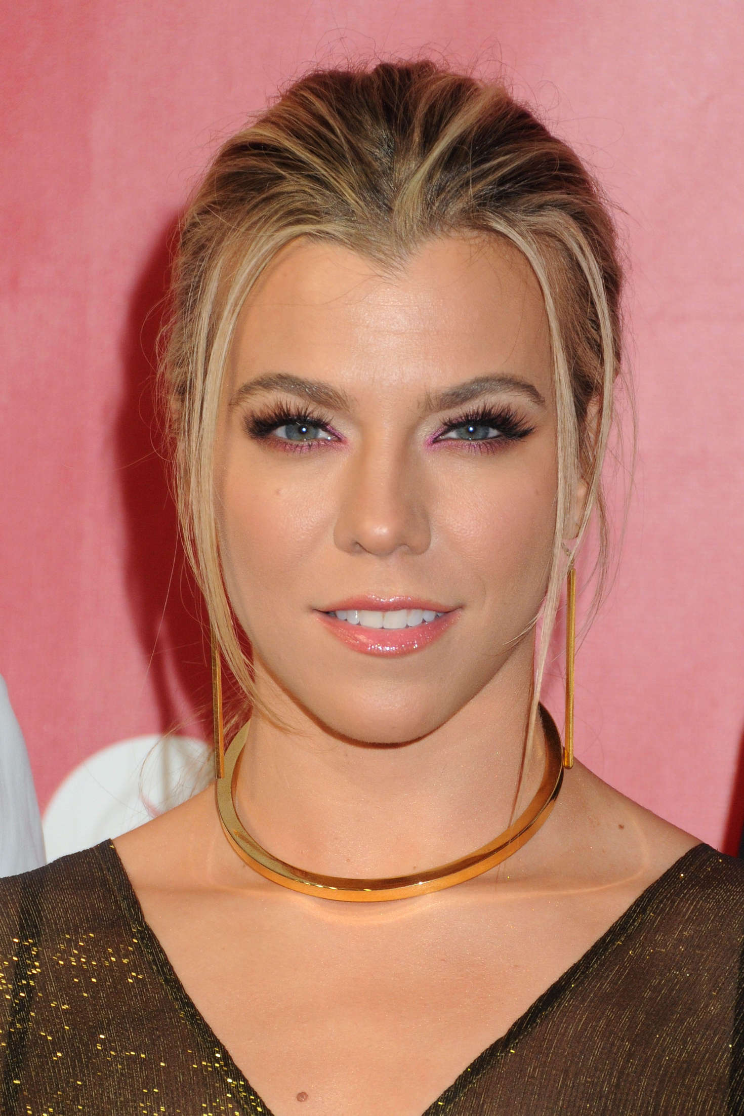 Kimberly Perry | Known people - famous people news and 