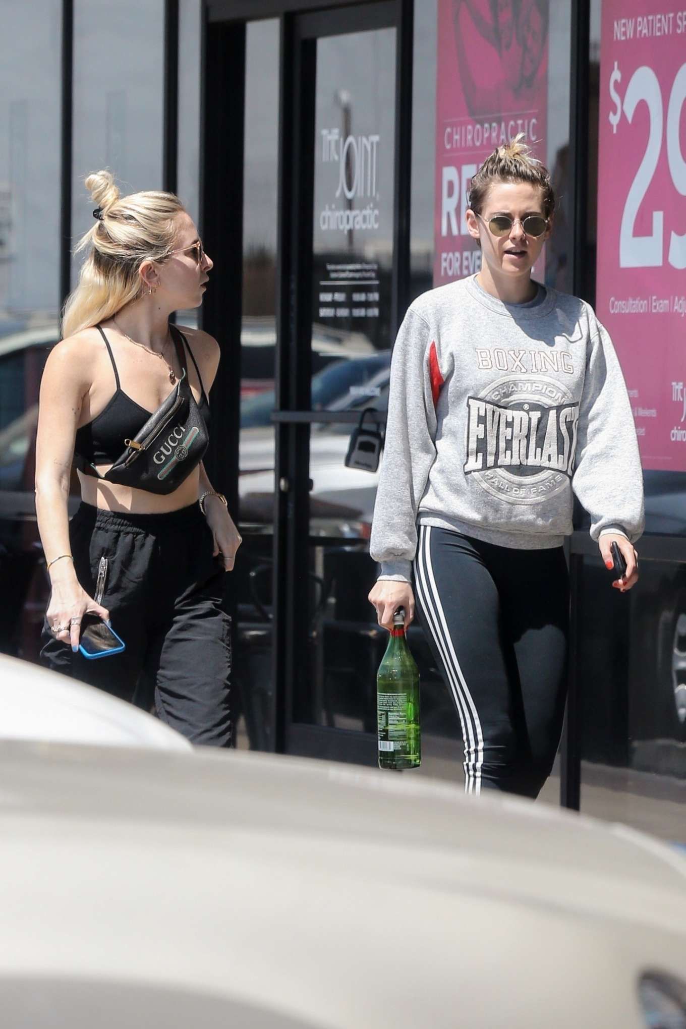 Kristen Stewart and Sara Dinkin â€“ Out in Los Angeles
