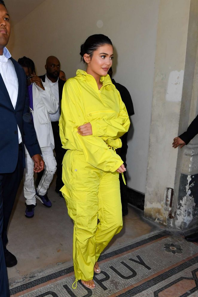 Kylie Jenner – Arrive at the Louis Vuitton Menswear SS 2019 Show in Paris – GotCeleb
