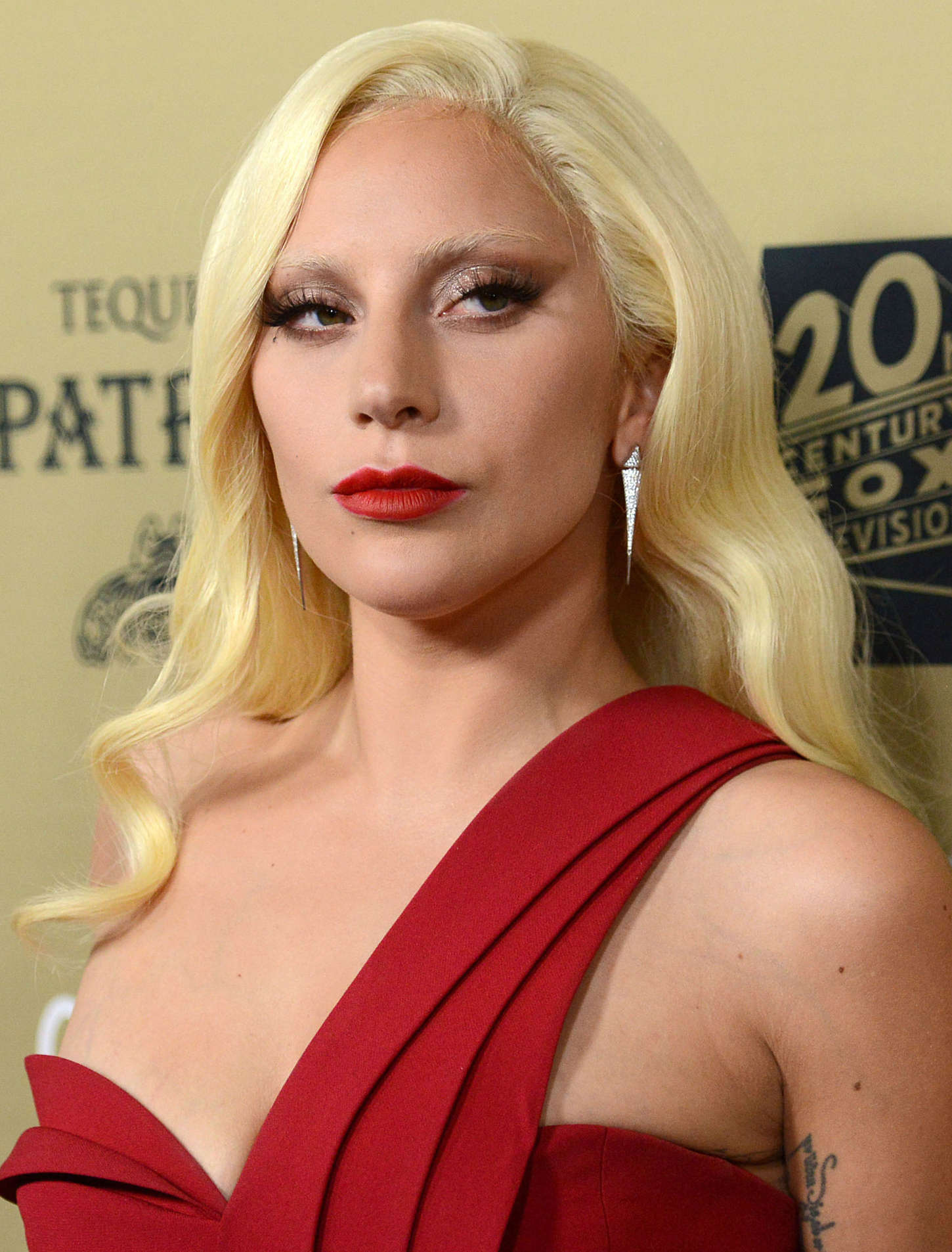 Lady-Gaga:-American-Horror-Story:-Hotel-
