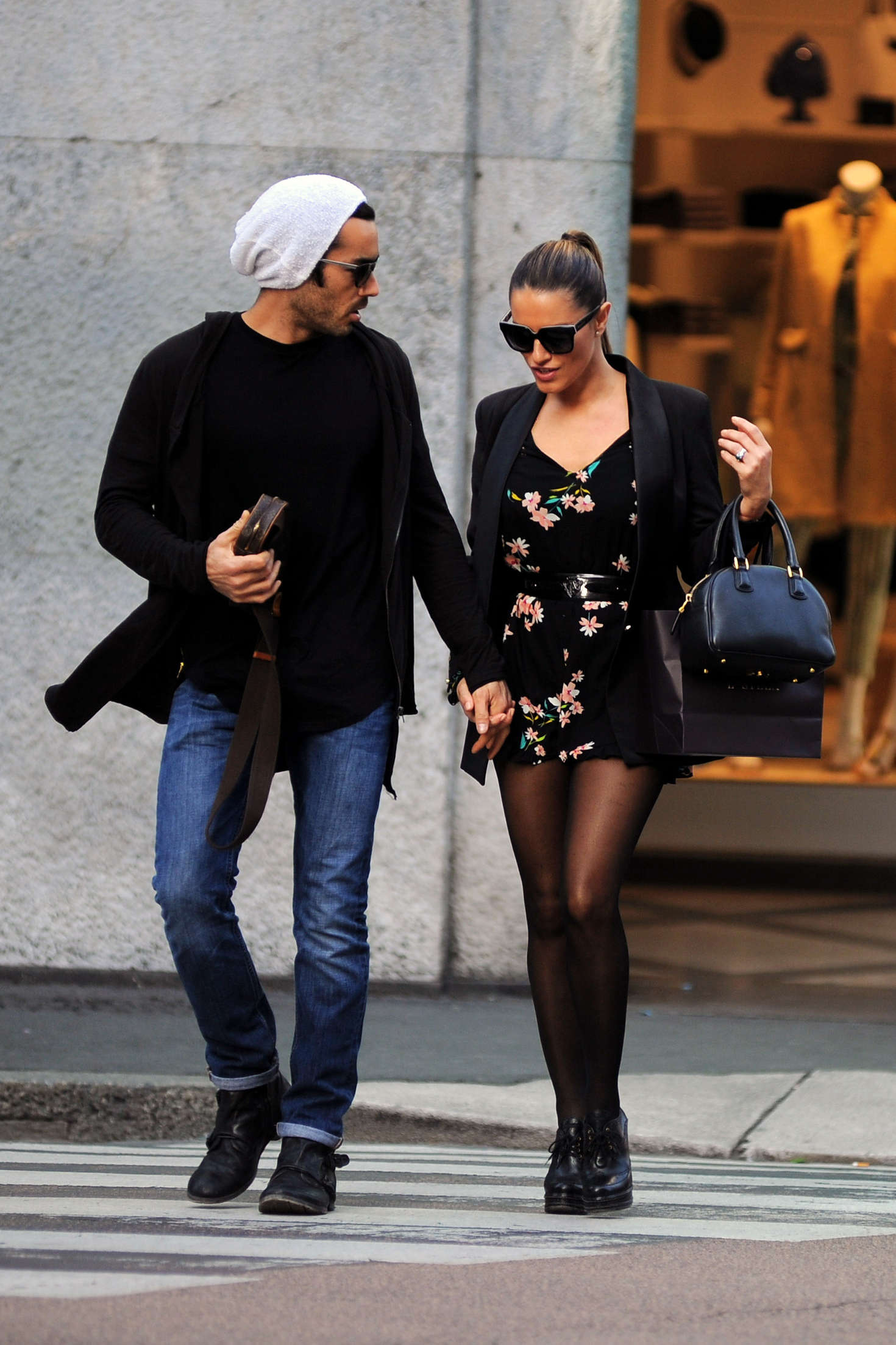 Lola Ponce with her boyfriend Aaron Diaz in Milan