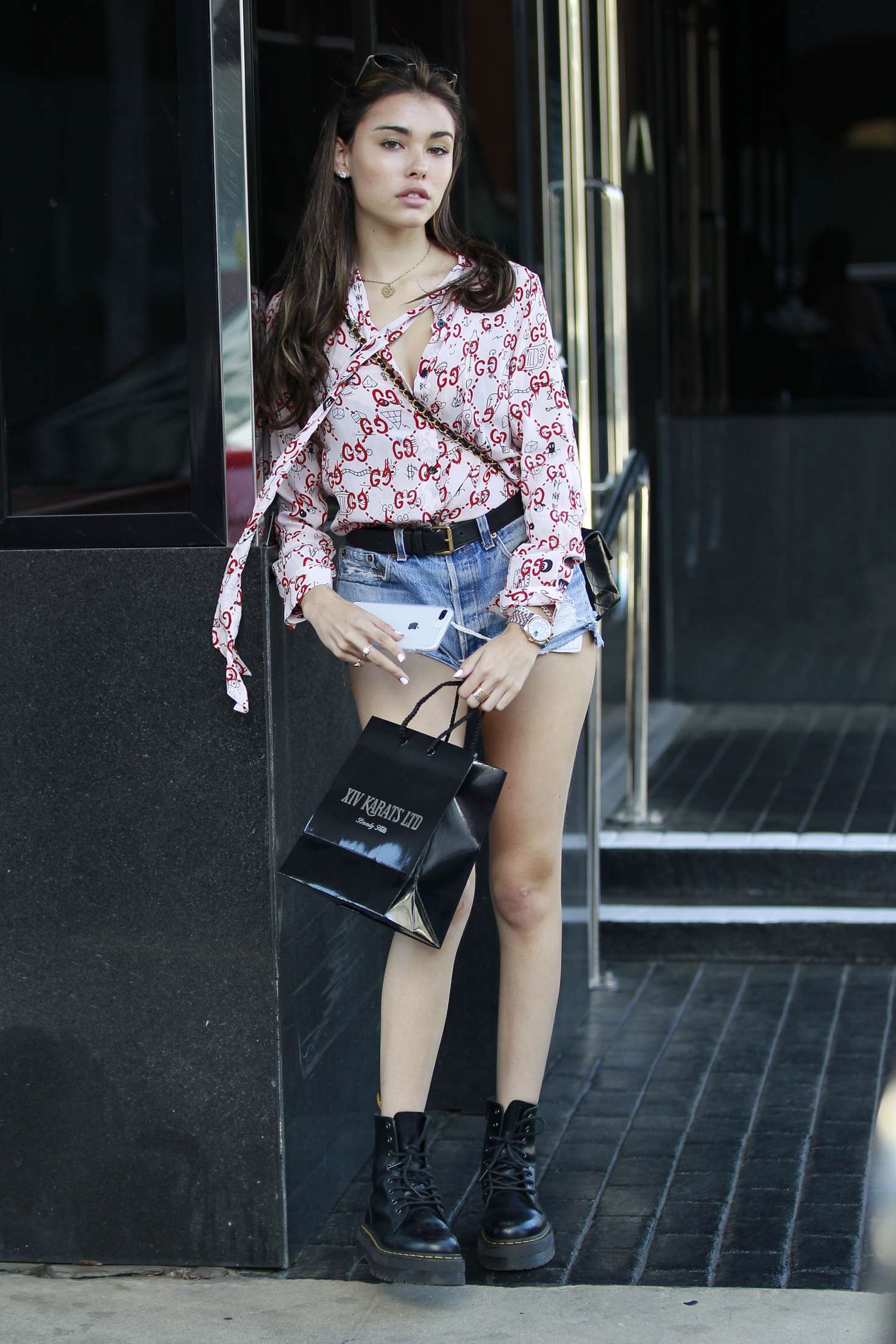 Madison Beer â€“ Shopping at XIV Karats in Beverly Hills