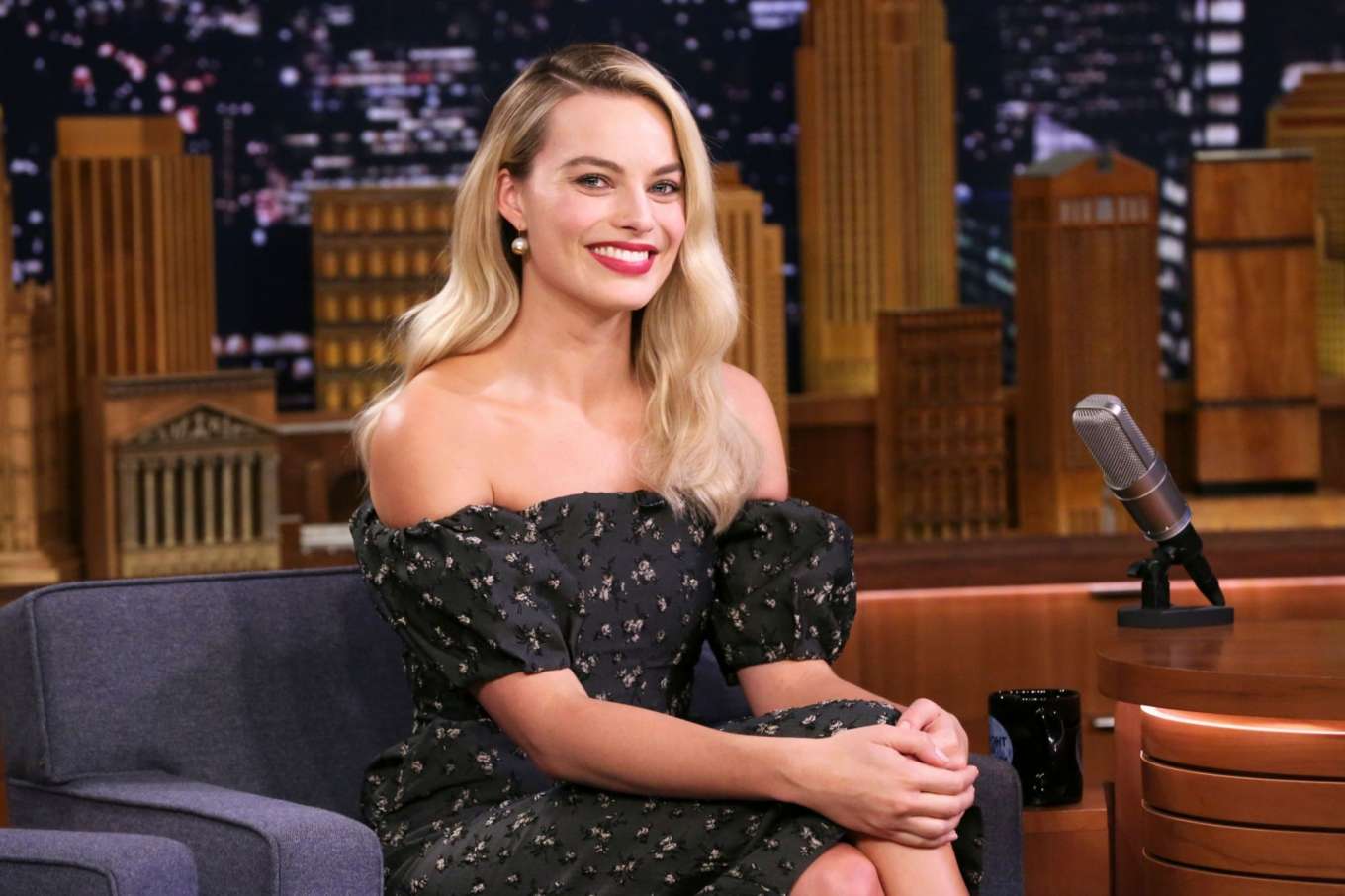 Margot Robbie â€“ Visits â€˜The Tonight Show with Jimmy Fallonâ€™ in New York