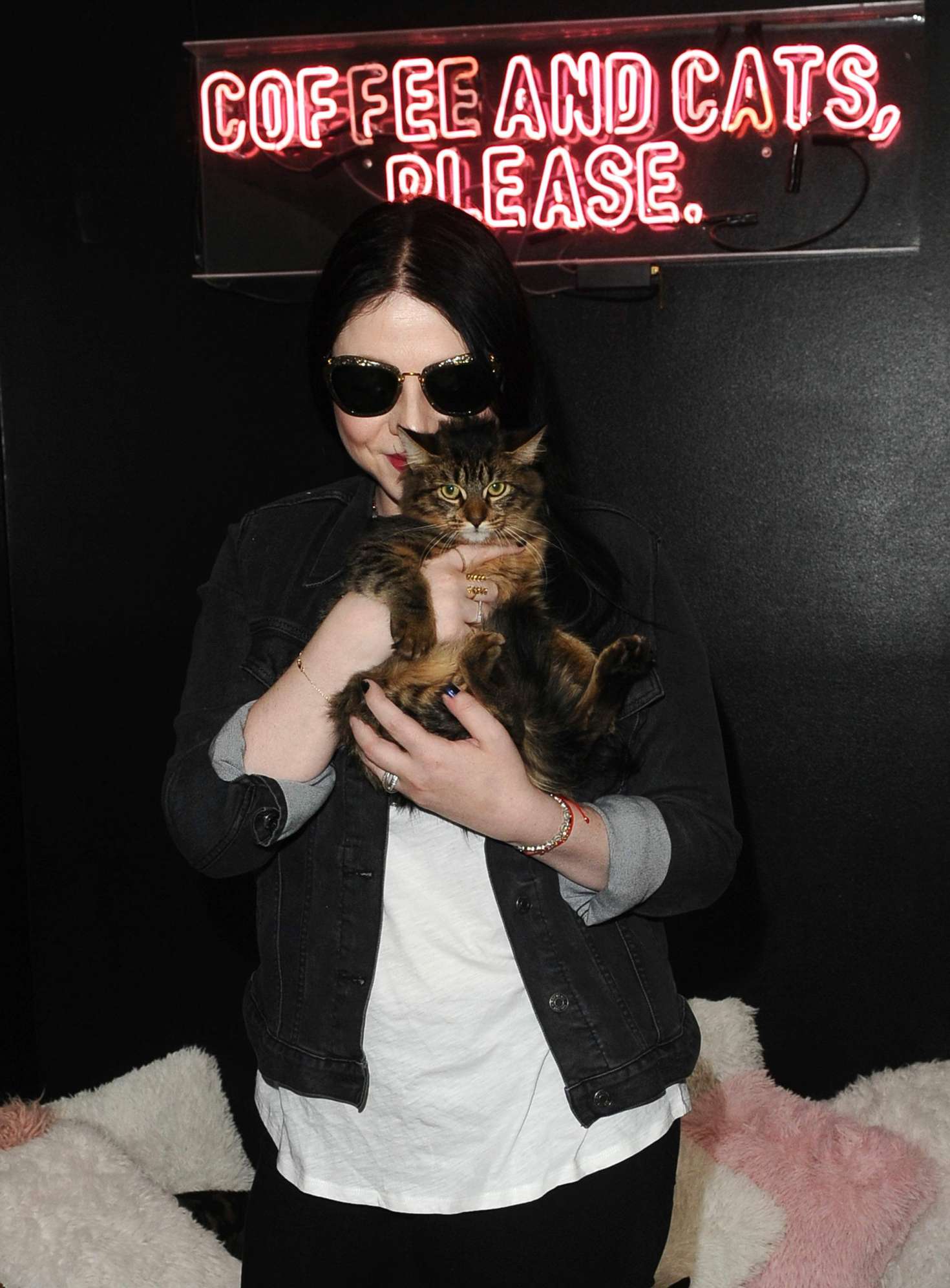Michelle Trachtenberg â€“ Crumbs and Whiskers Kitten Party A Cat Cafe Experience in LA
