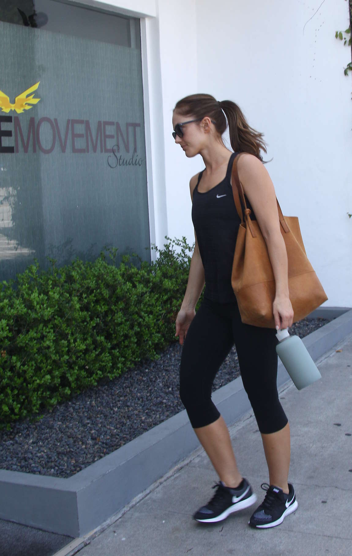 Minka Kelly heading to the gym in Hollywood