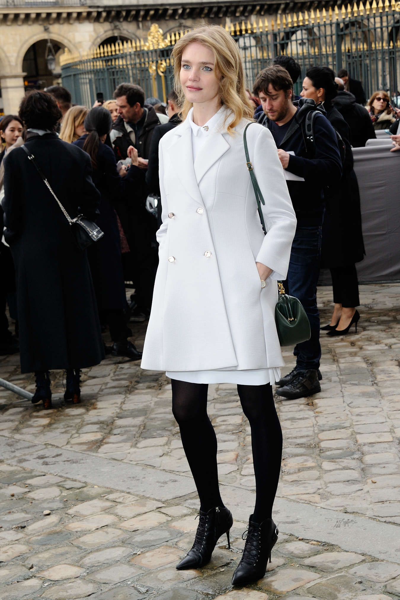 Natalia Vodianova â€“ Arives at Christian Dior Fashion Show 2016 in Paris