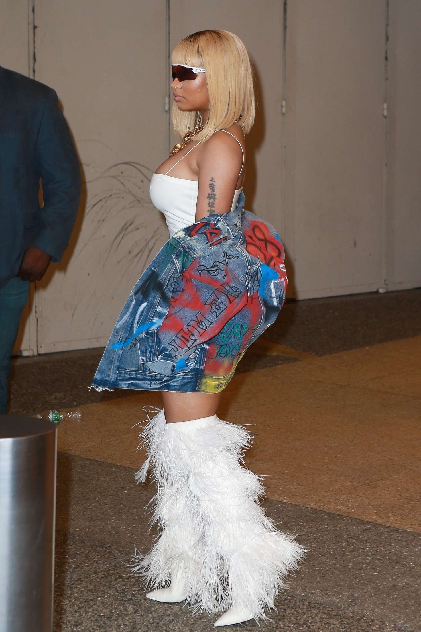 Nicki Minaj â€“ Arriving to TRL in New York City