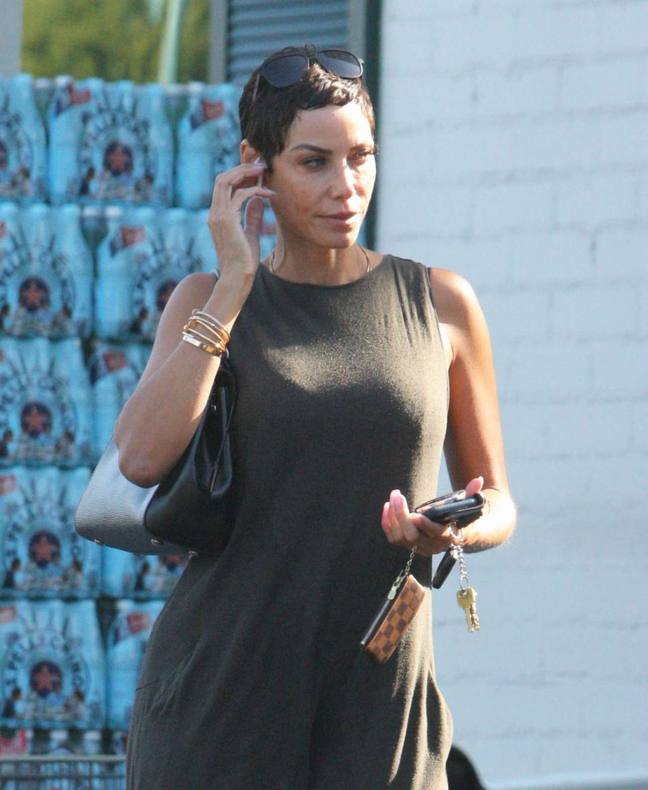 Nicole Murphy â€“ Shopping Candids at Bristol Farms In Beverly Hills