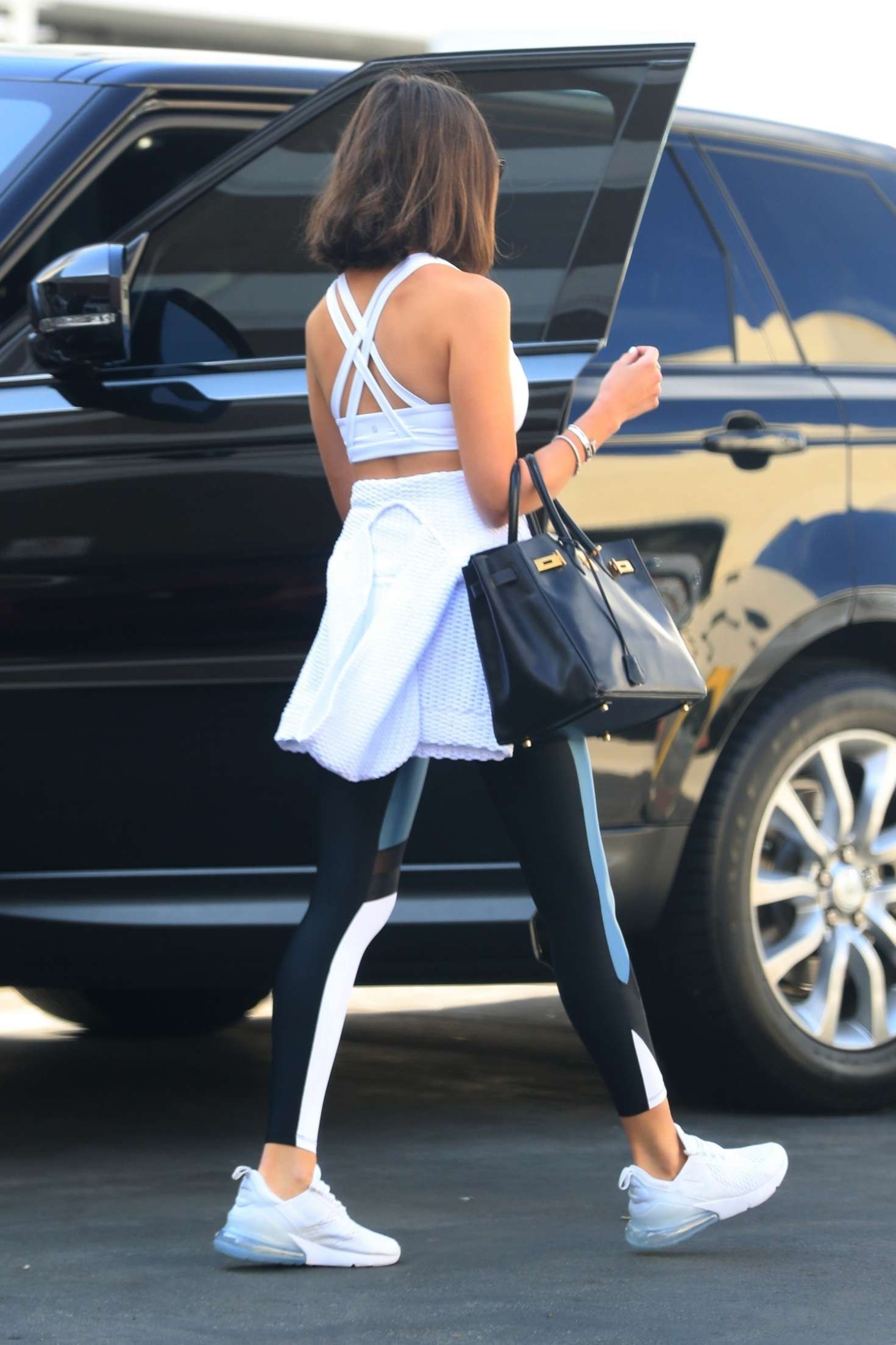 Olivia Culpo â€“ Heads to a dermatology clinic in Beverly Hills