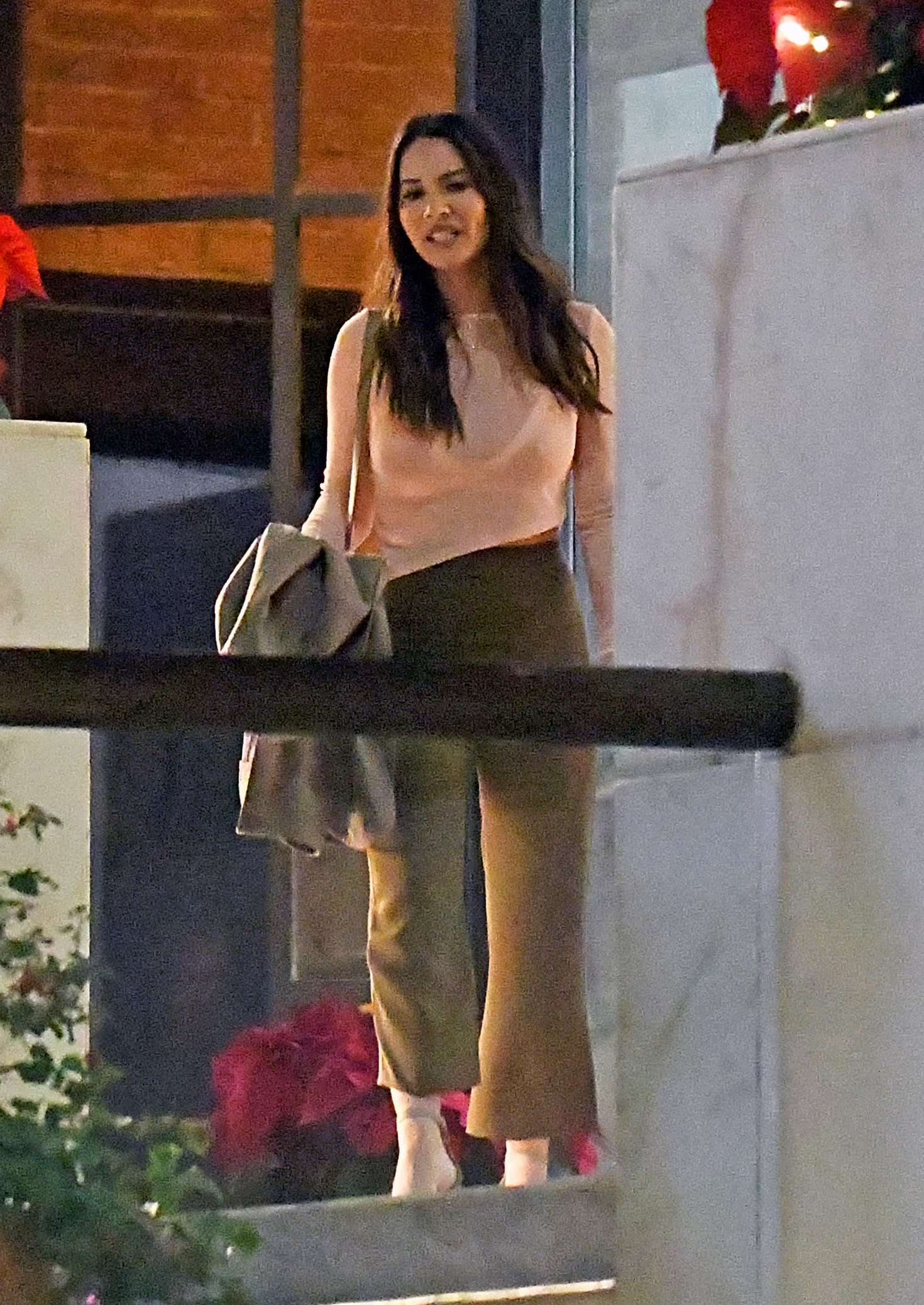 Olivia Munn at Rodeo Drive in Beverly Hills