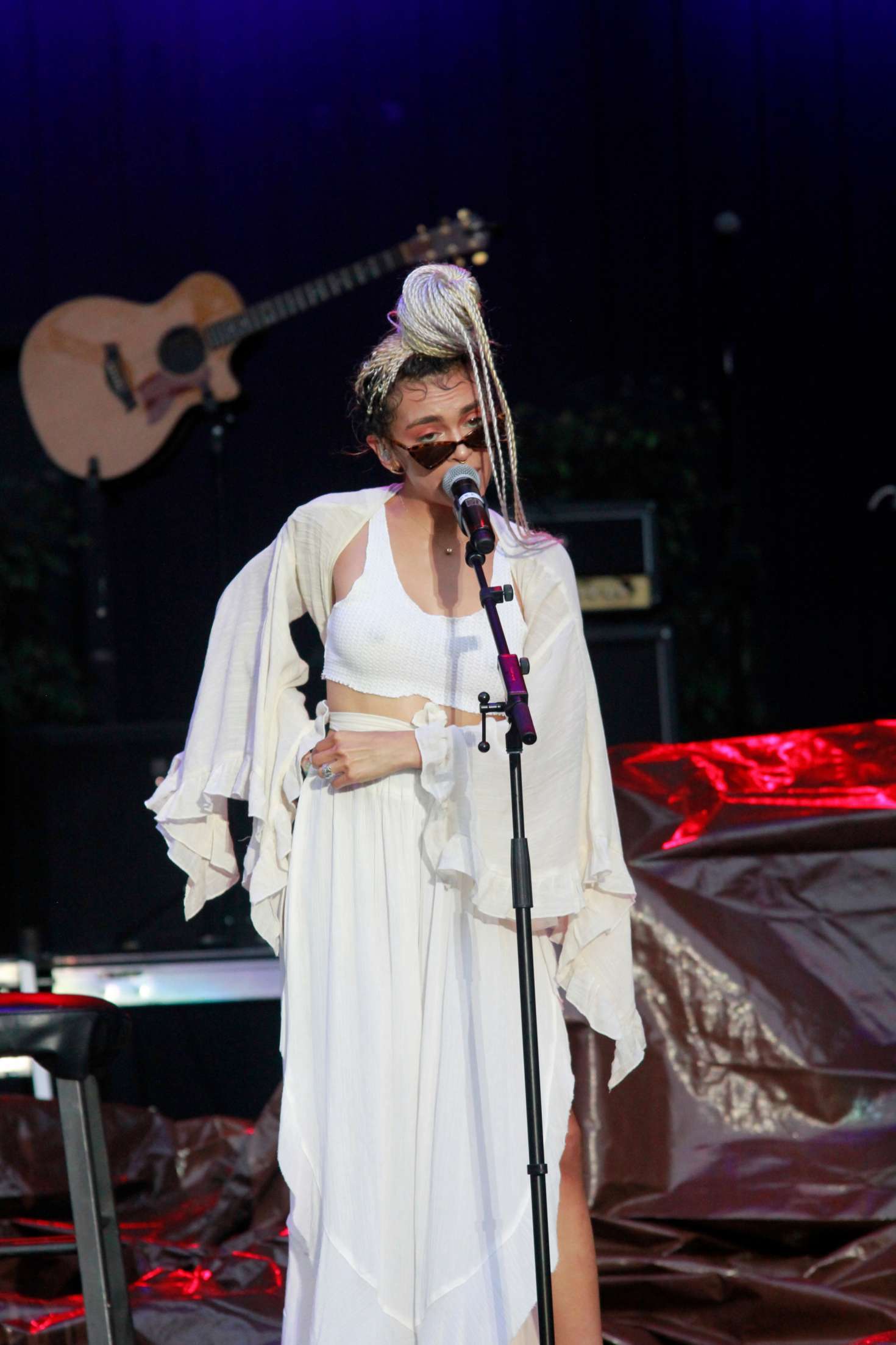 QUIN â€“ Performs live at the Dell Music Center in Philadelphia